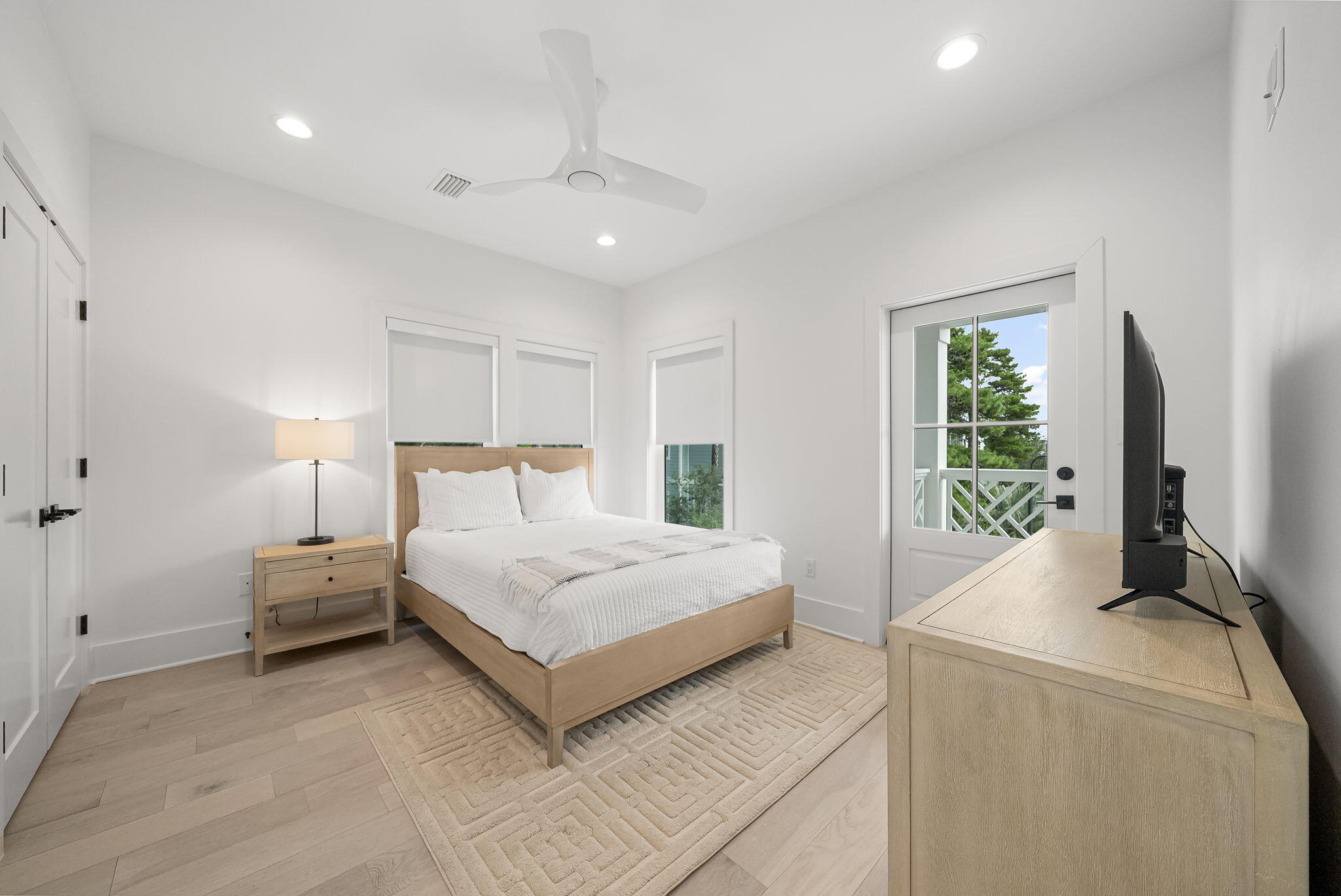 LAKESIDE AT BLUE MOUNTAIN BEACH - Residential