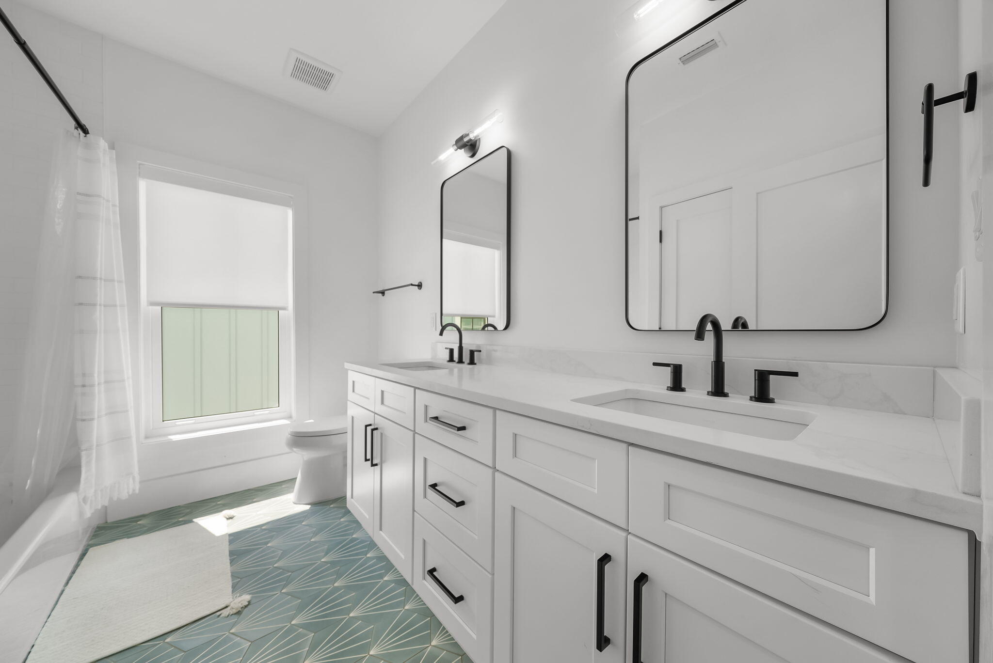 LAKESIDE AT BLUE MOUNTAIN BEACH - Residential