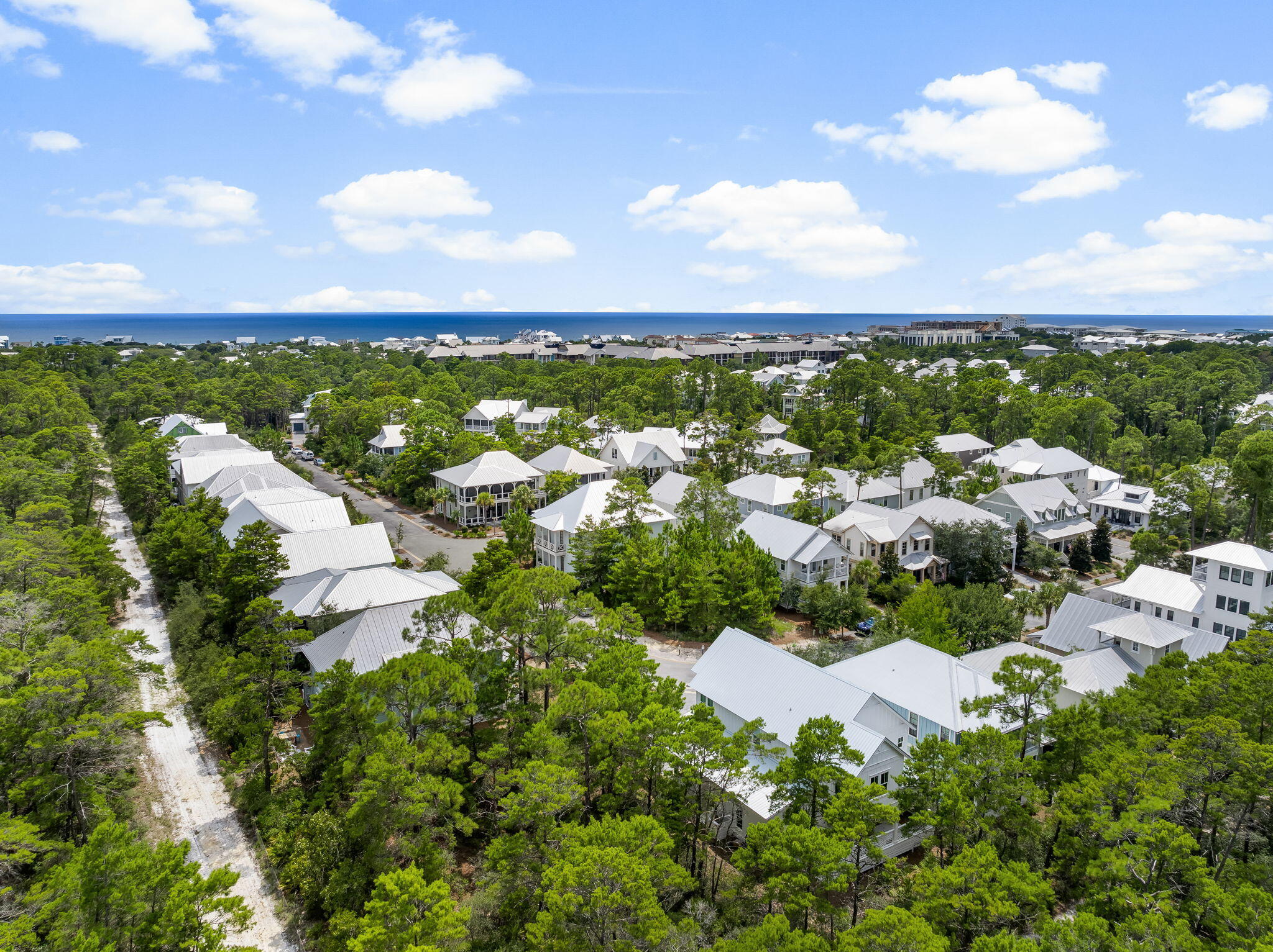 LAKESIDE AT BLUE MOUNTAIN BEACH - Residential