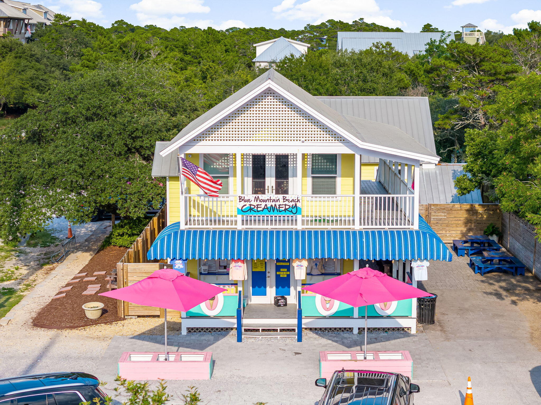 LAKESIDE AT BLUE MOUNTAIN BEACH - Residential