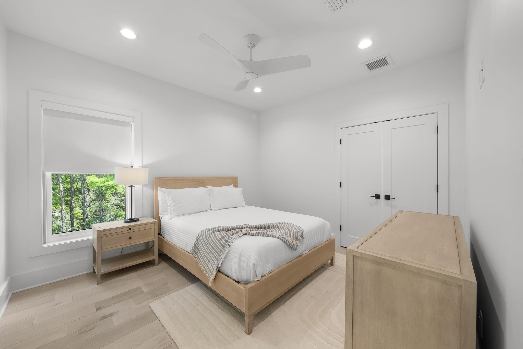 LAKESIDE AT BLUE MOUNTAIN BEACH - Residential