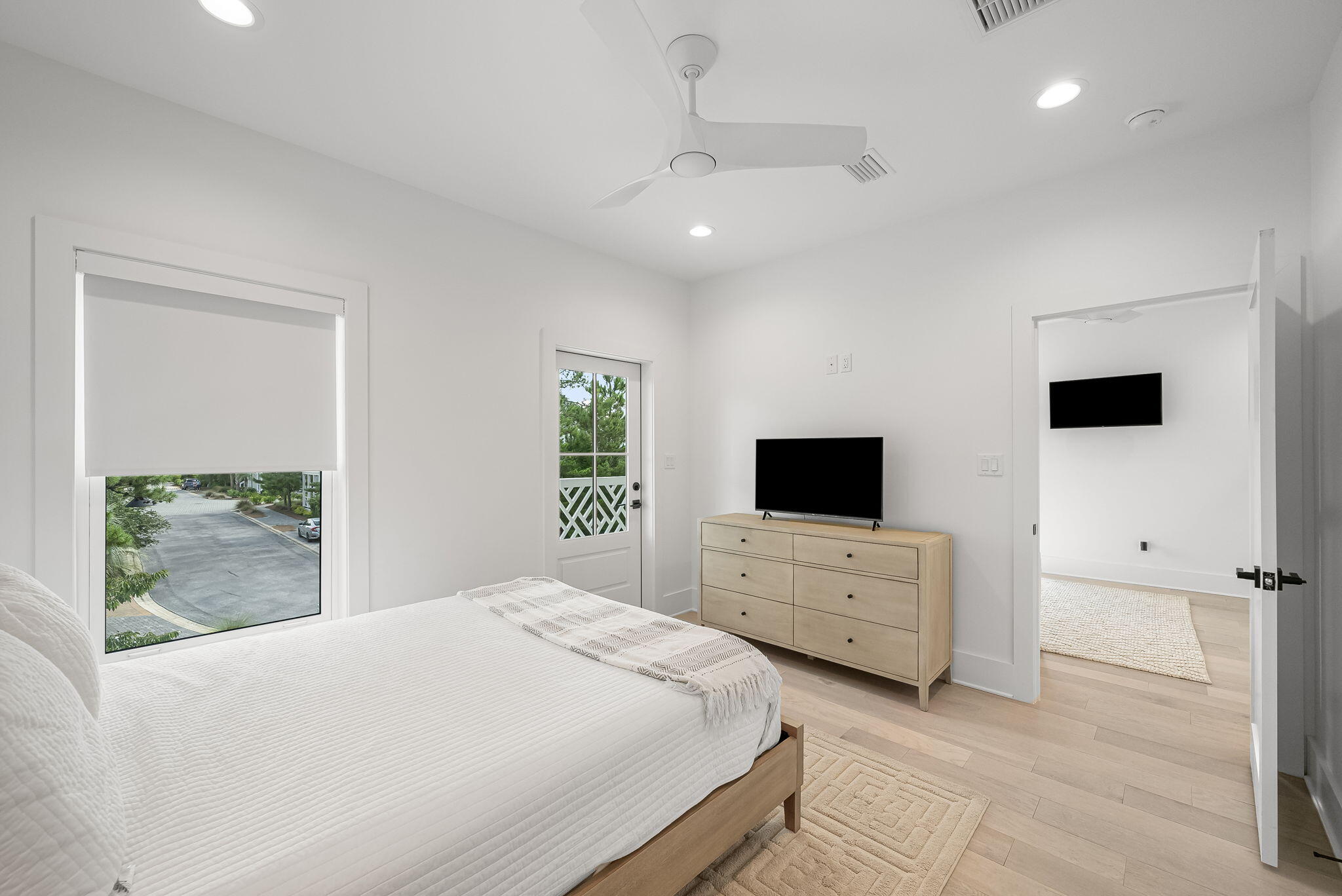 LAKESIDE AT BLUE MOUNTAIN BEACH - Residential