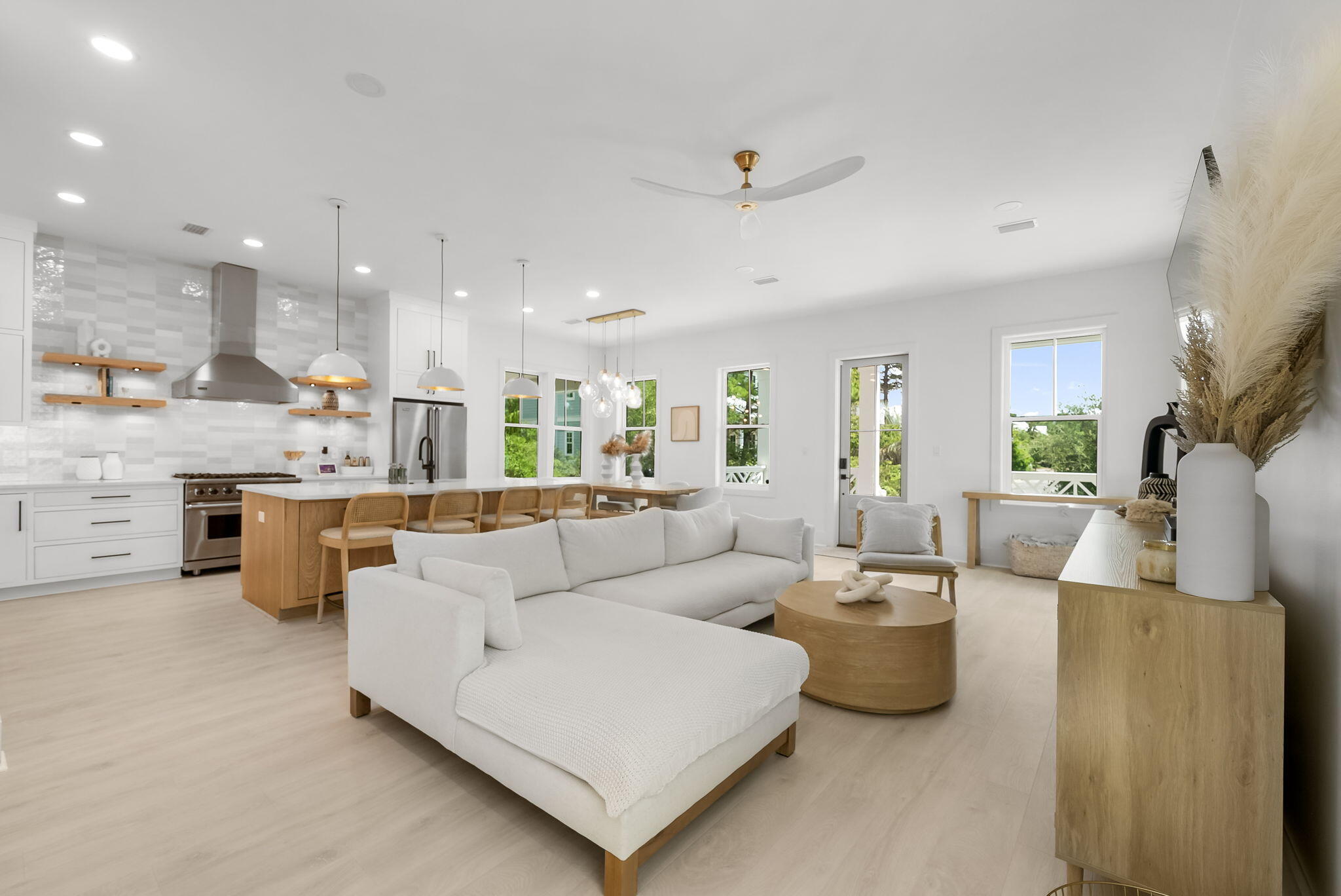LAKESIDE AT BLUE MOUNTAIN BEACH - Residential