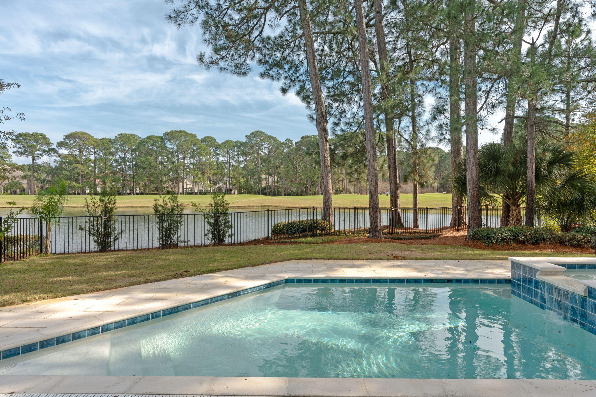 BURNT PINE - Residential