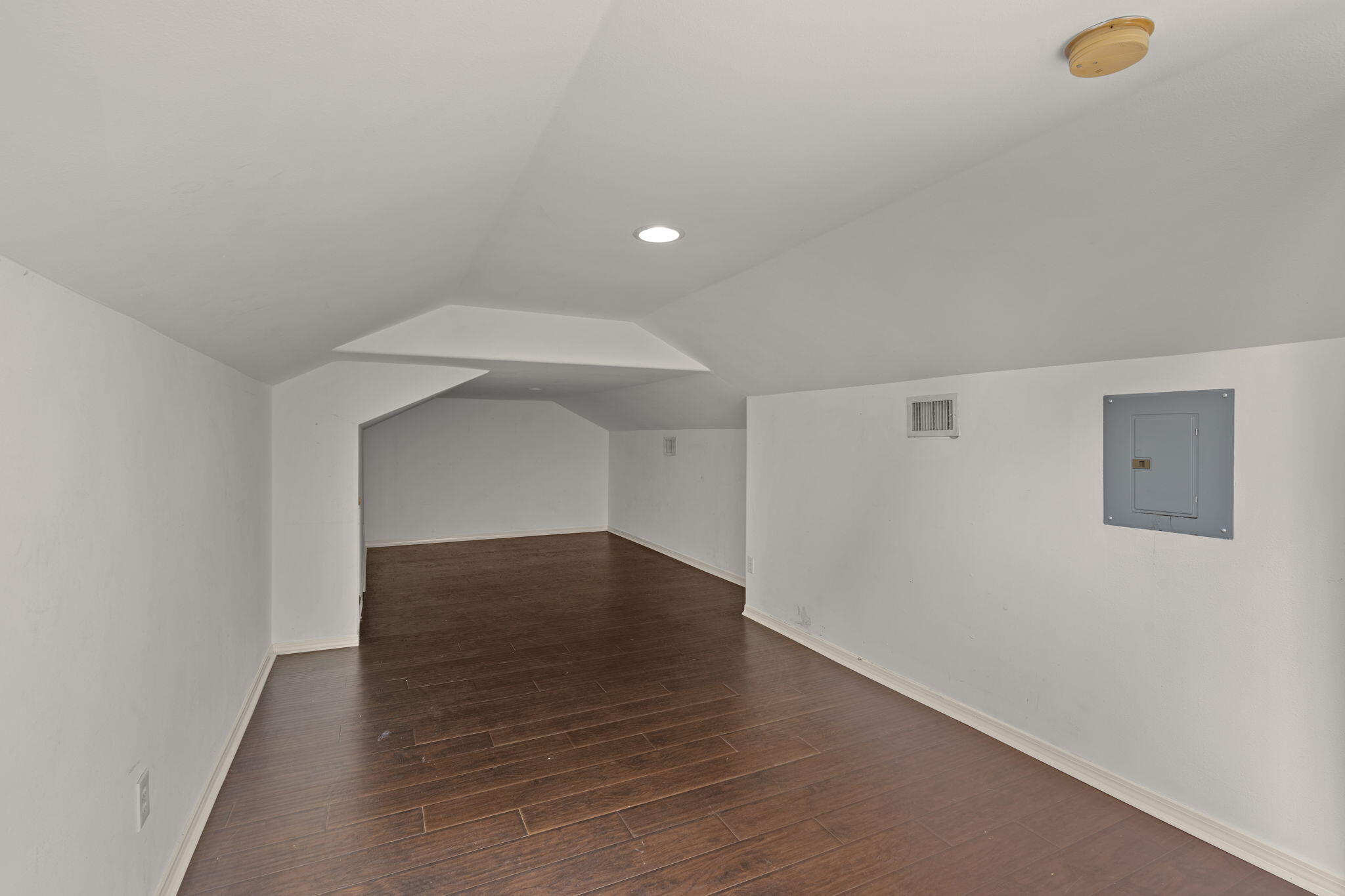 BURNT PINE - Residential