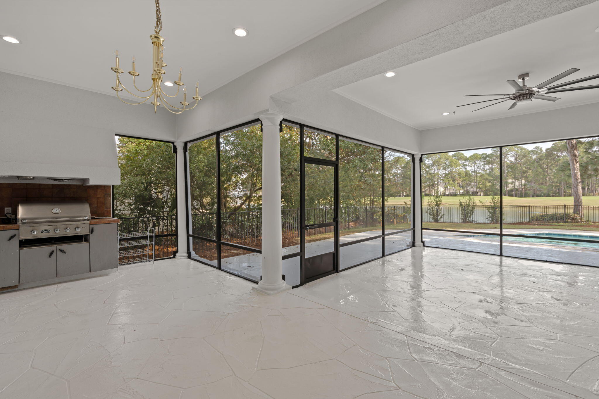 BURNT PINE - Residential