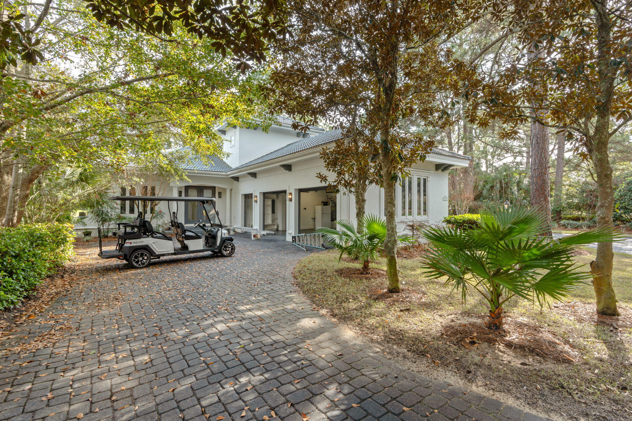 BURNT PINE - Residential