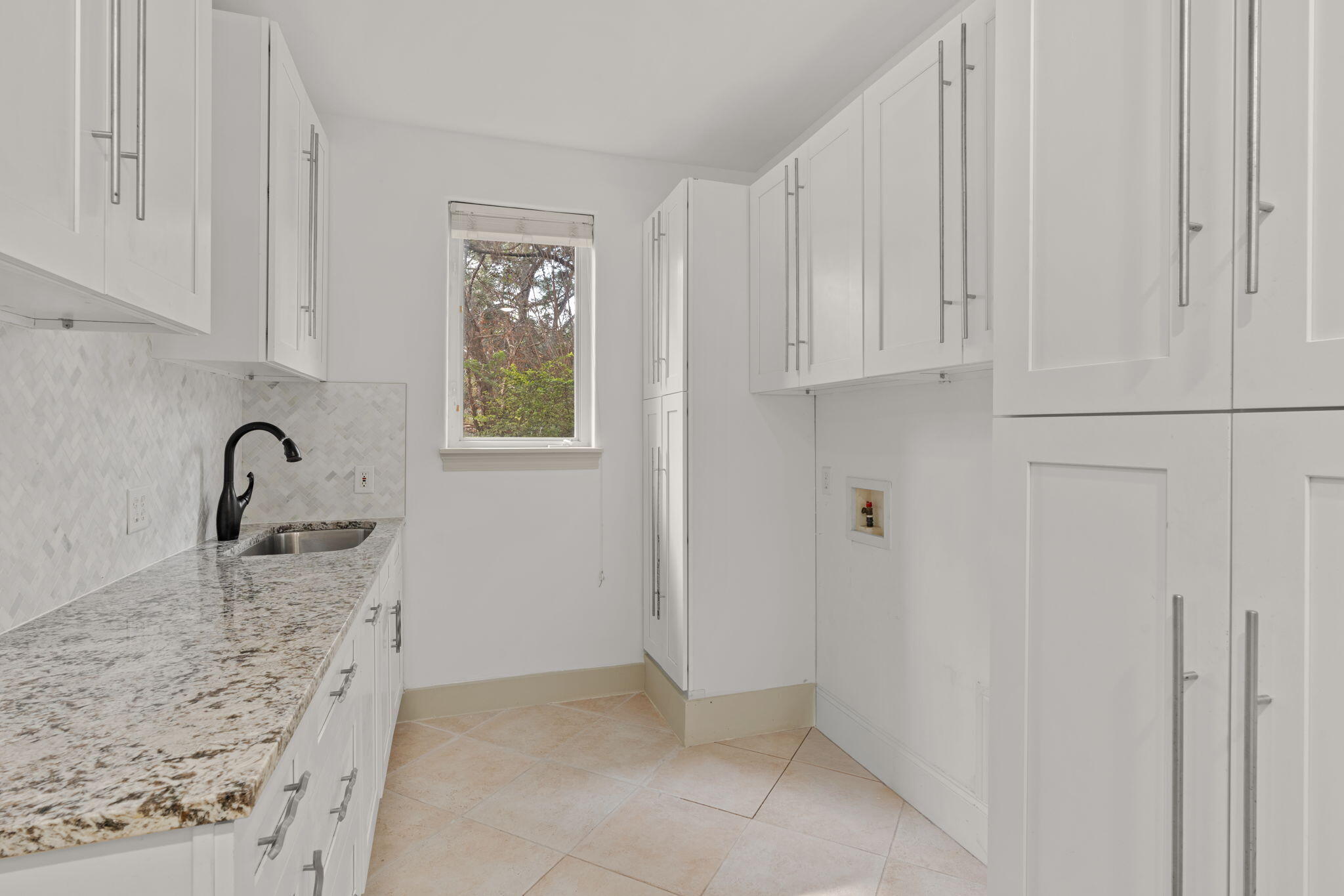 BURNT PINE - Residential