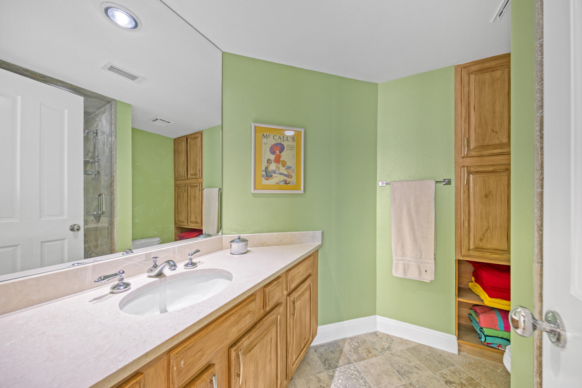 EAST PASS TOWERS CONDO PH 2 - Residential