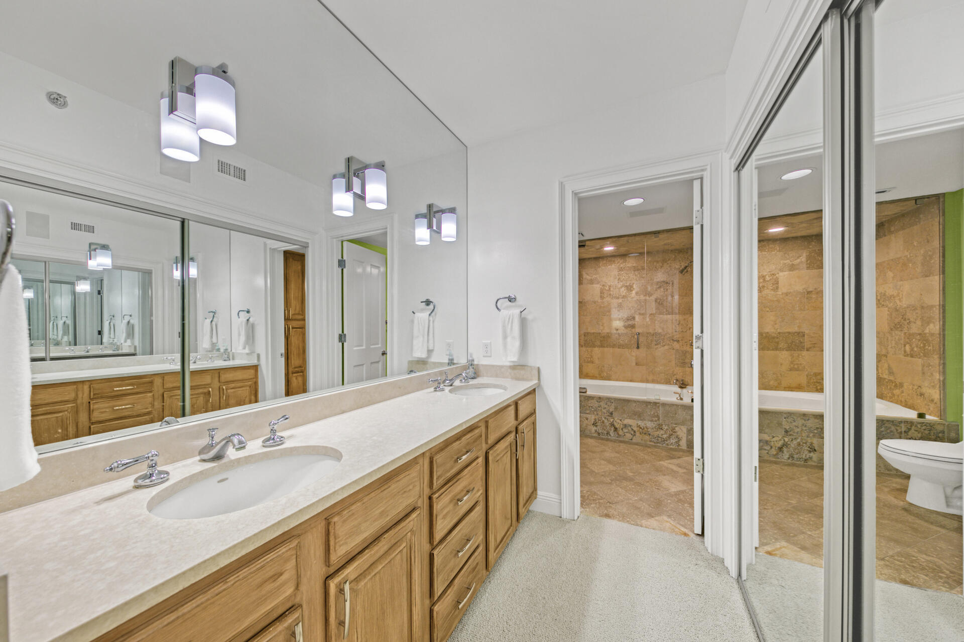 EAST PASS TOWERS CONDO PH 2 - Residential