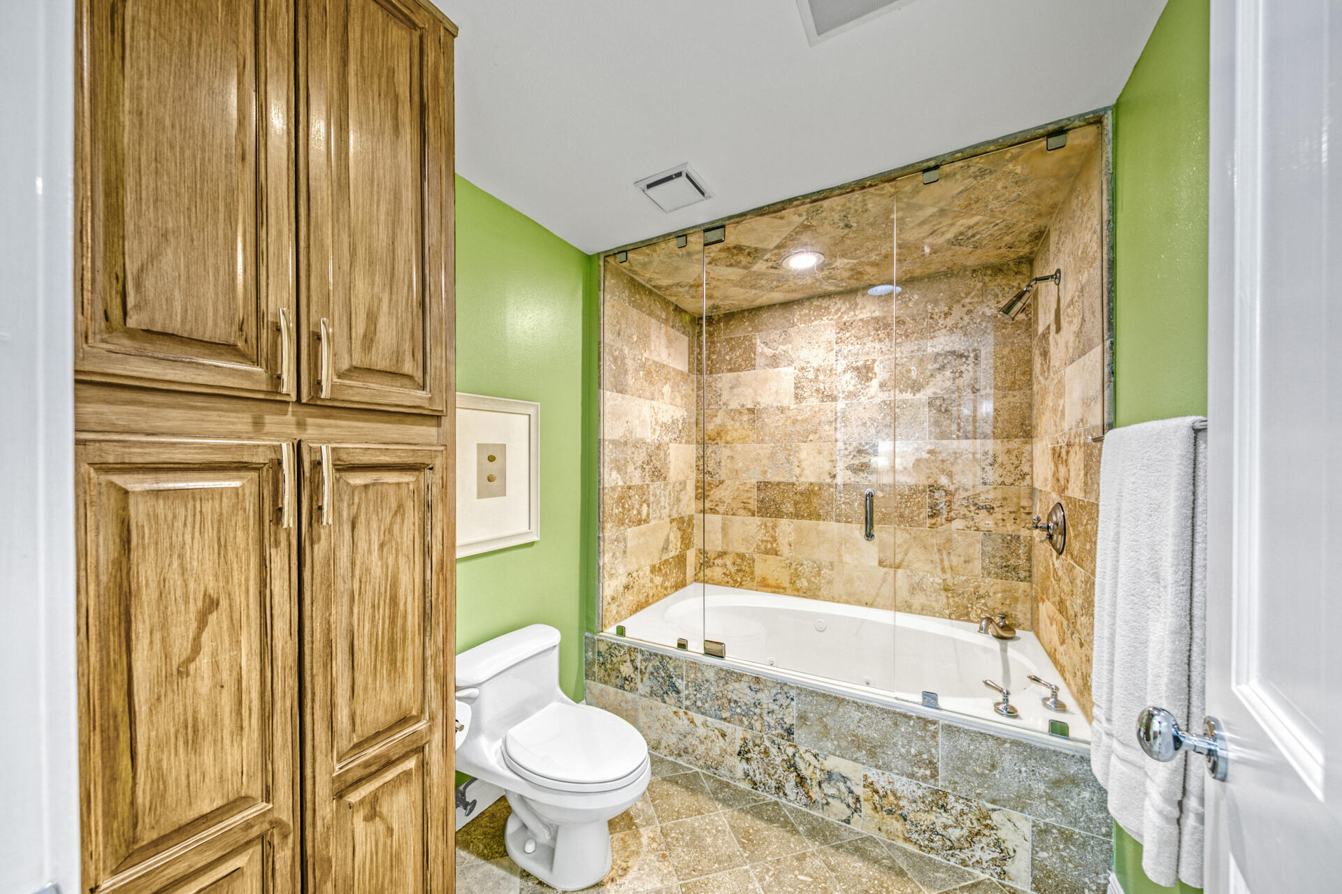 EAST PASS TOWERS CONDO PH 2 - Residential