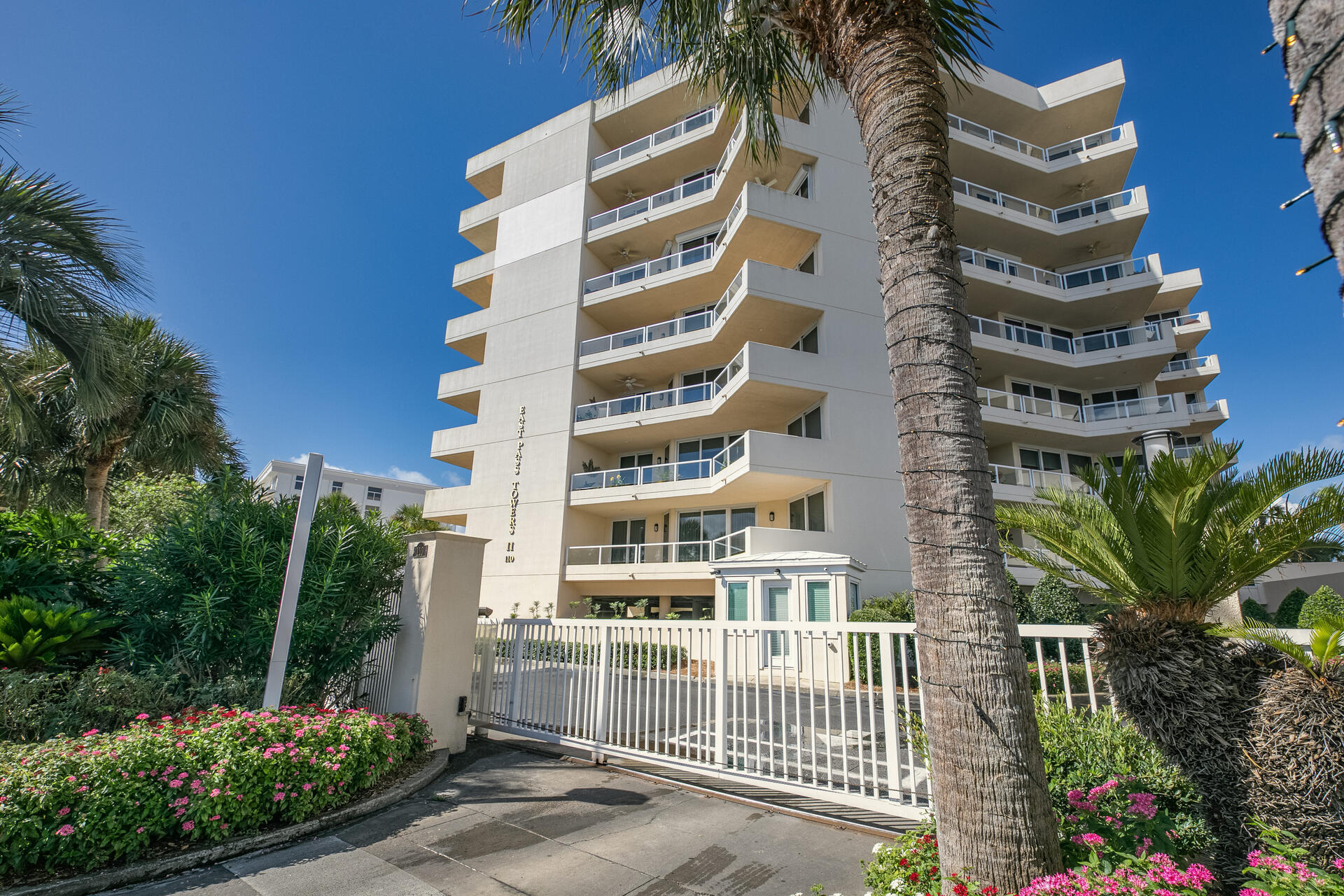 EAST PASS TOWERS CONDO PH 2 - Residential