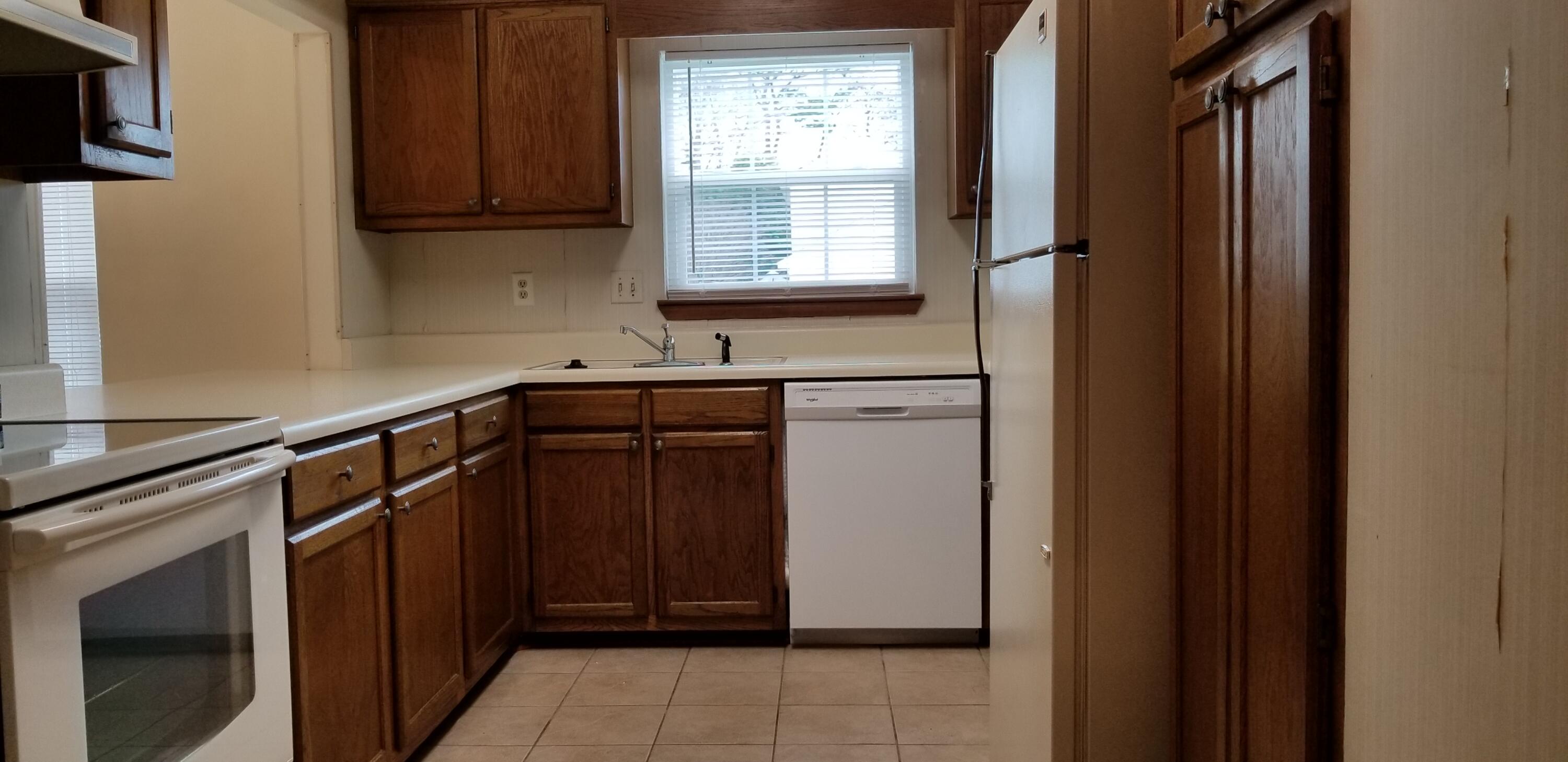 CANTERBURY WOODS - Residential