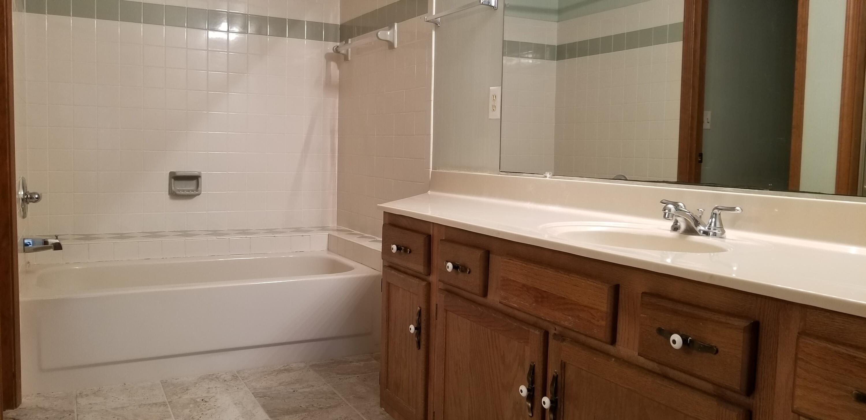 CANTERBURY WOODS - Residential