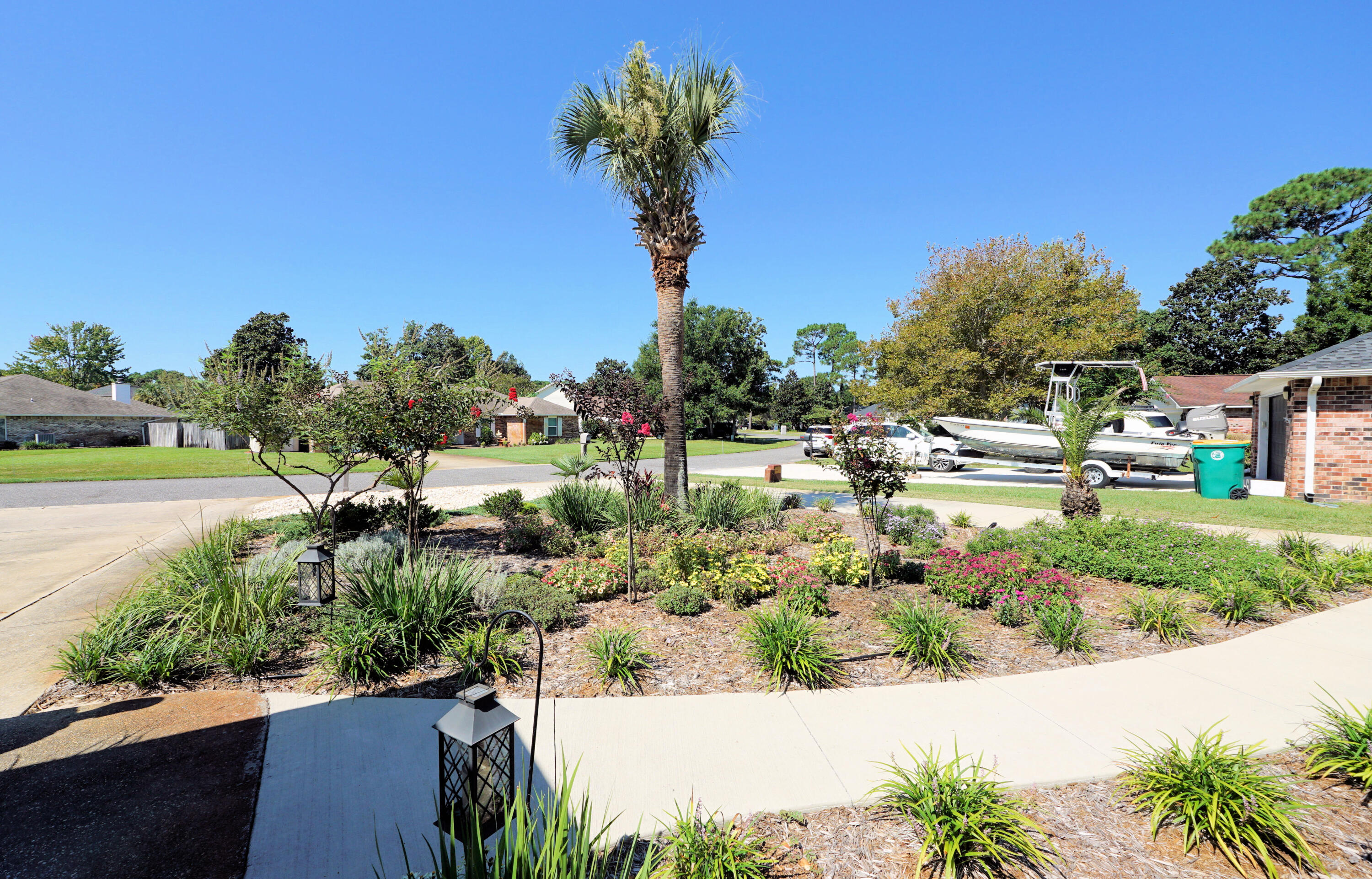 RAINTREE ESTATES - Residential