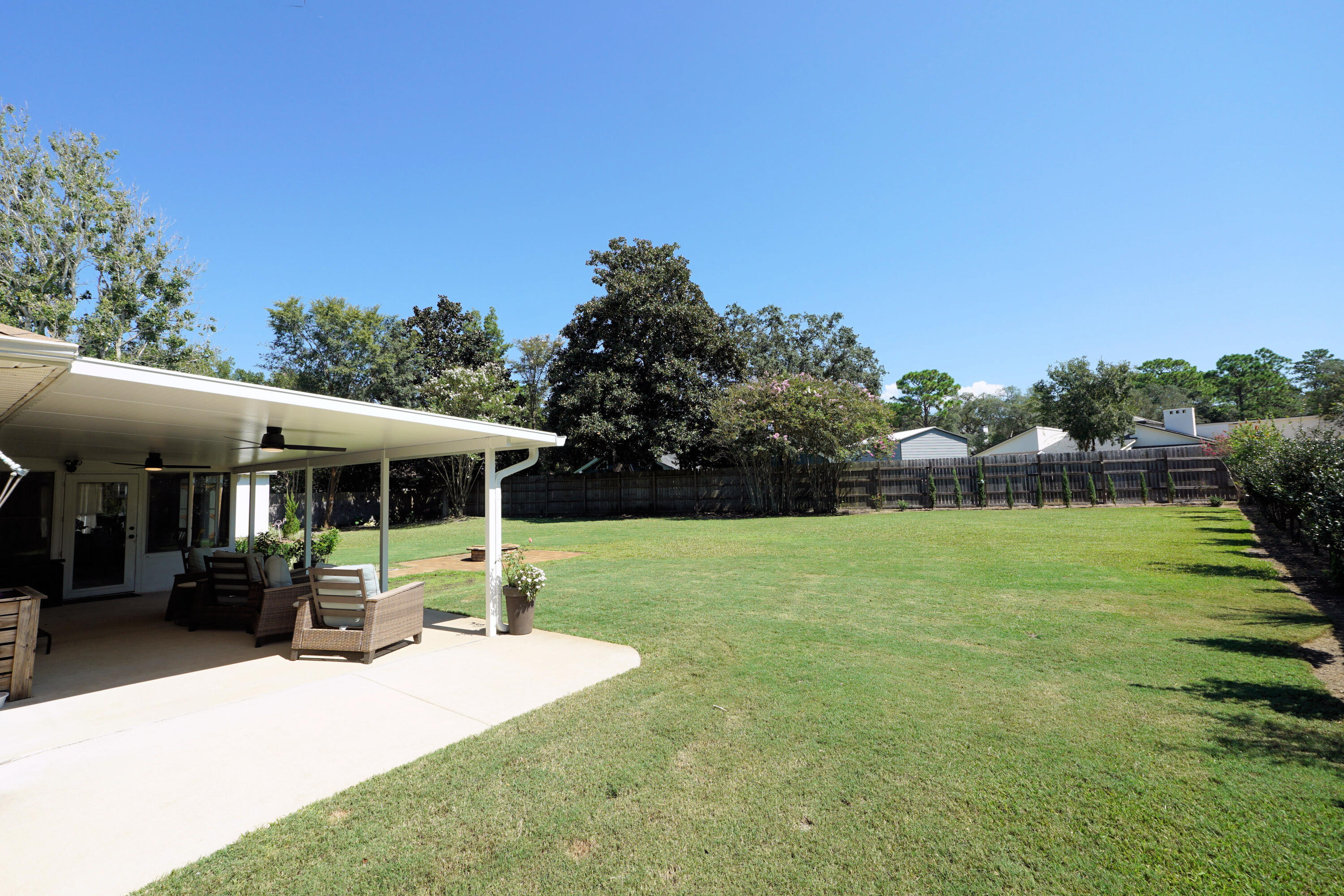 RAINTREE ESTATES - Residential