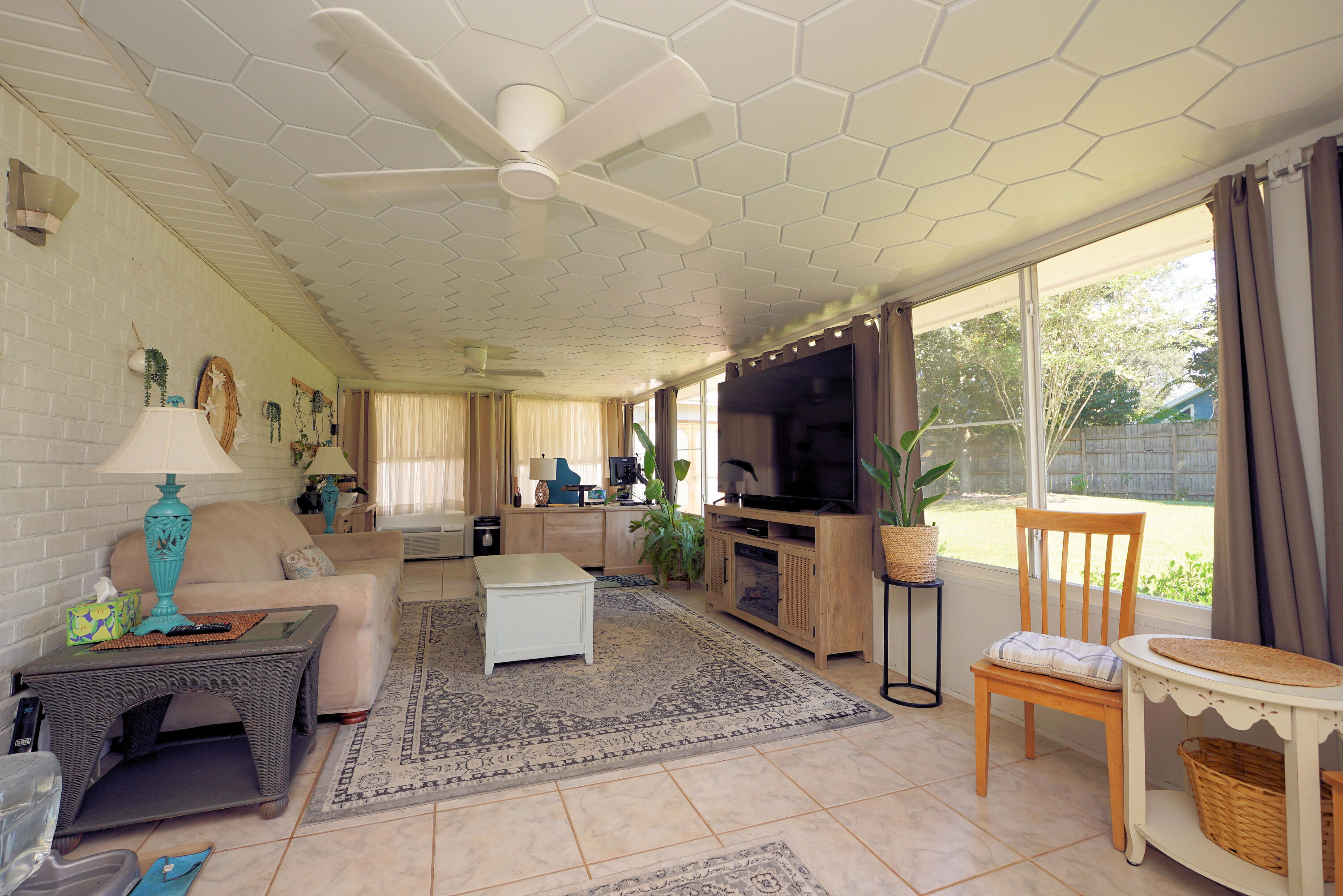 RAINTREE ESTATES - Residential