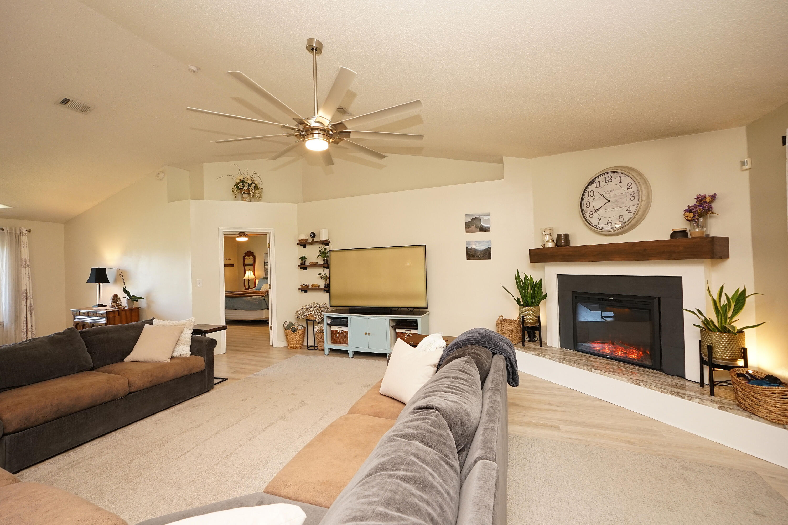 RAINTREE ESTATES - Residential