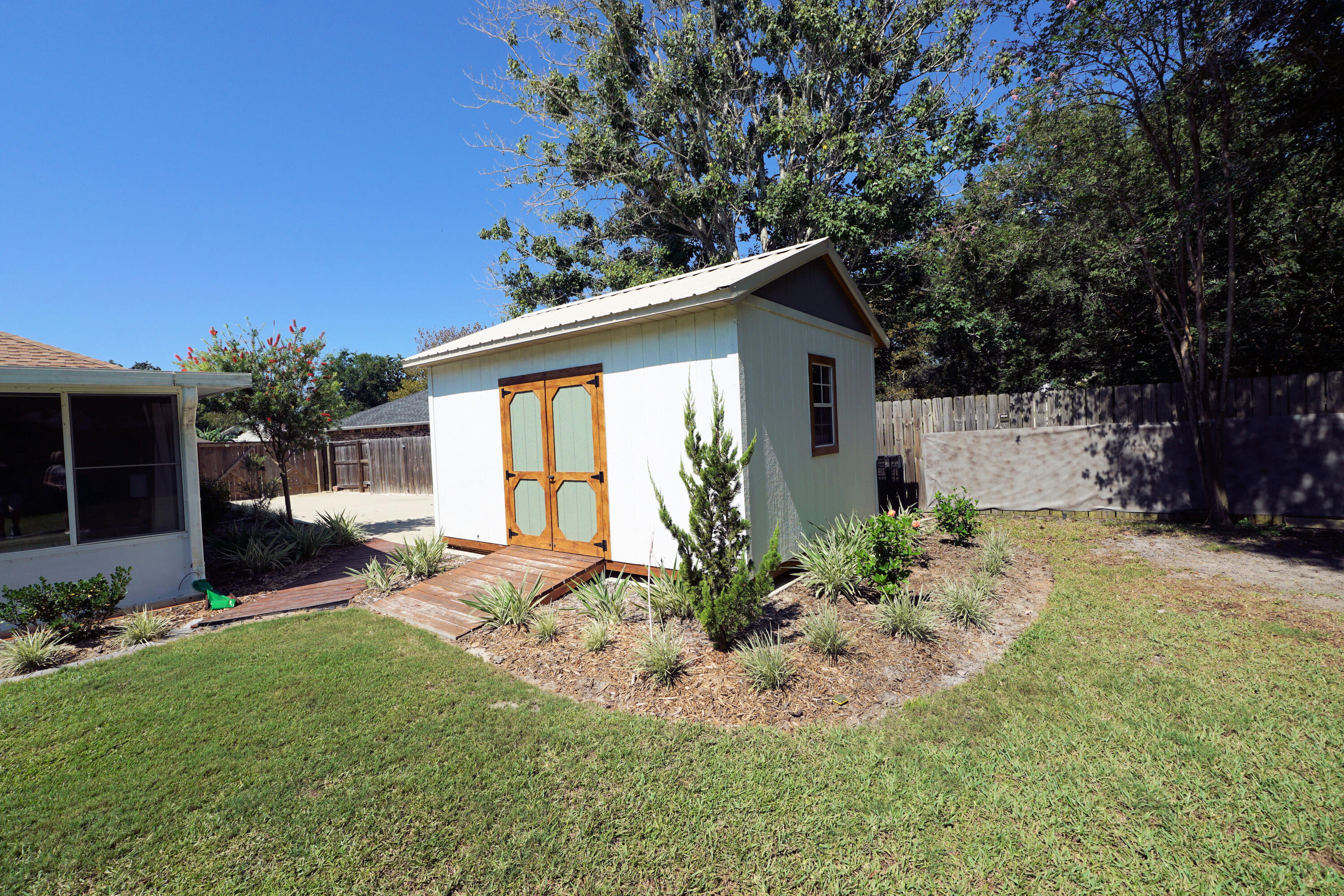 RAINTREE ESTATES - Residential