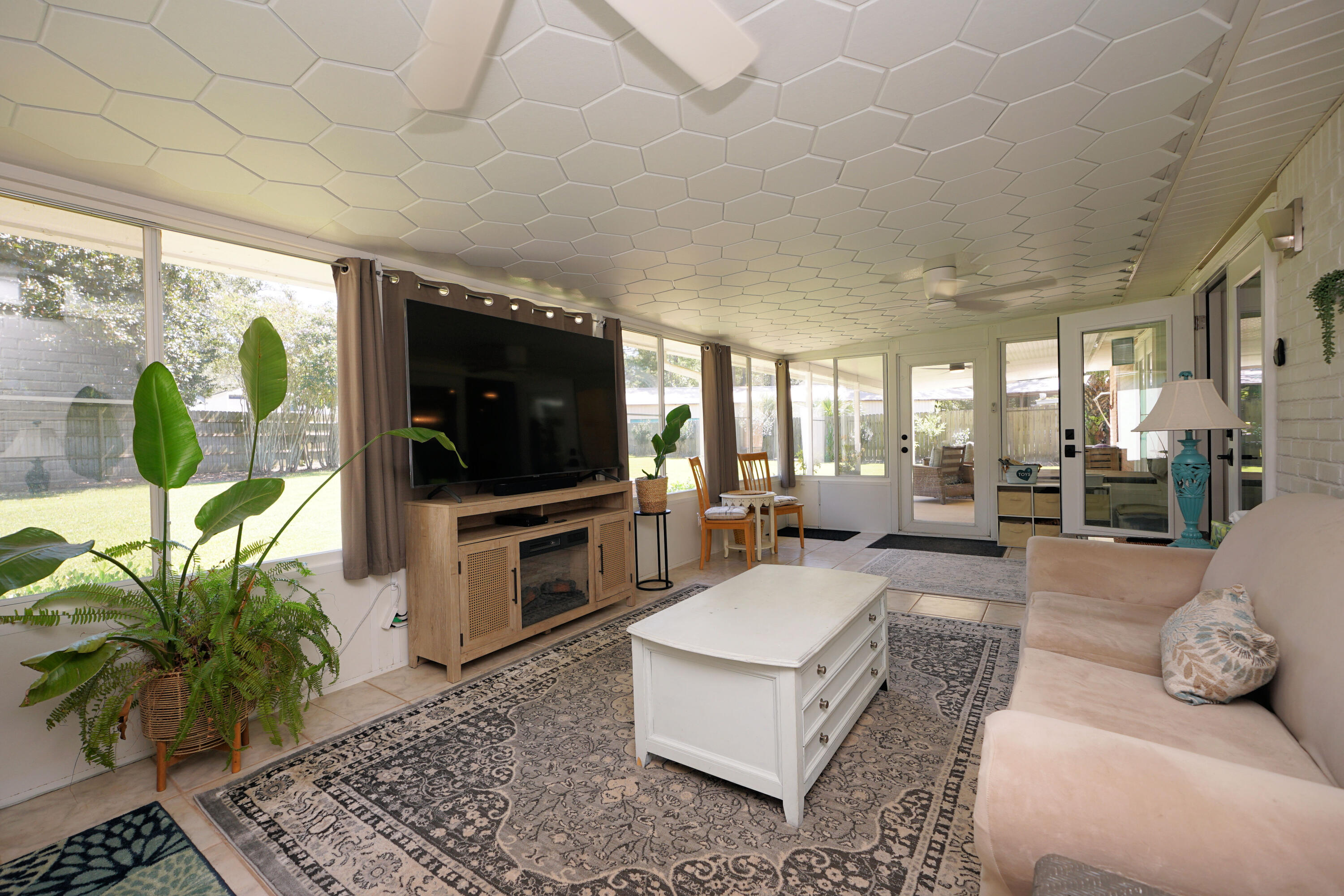 RAINTREE ESTATES - Residential