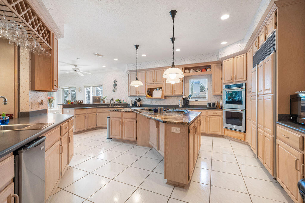 LAKE POINTE - Residential