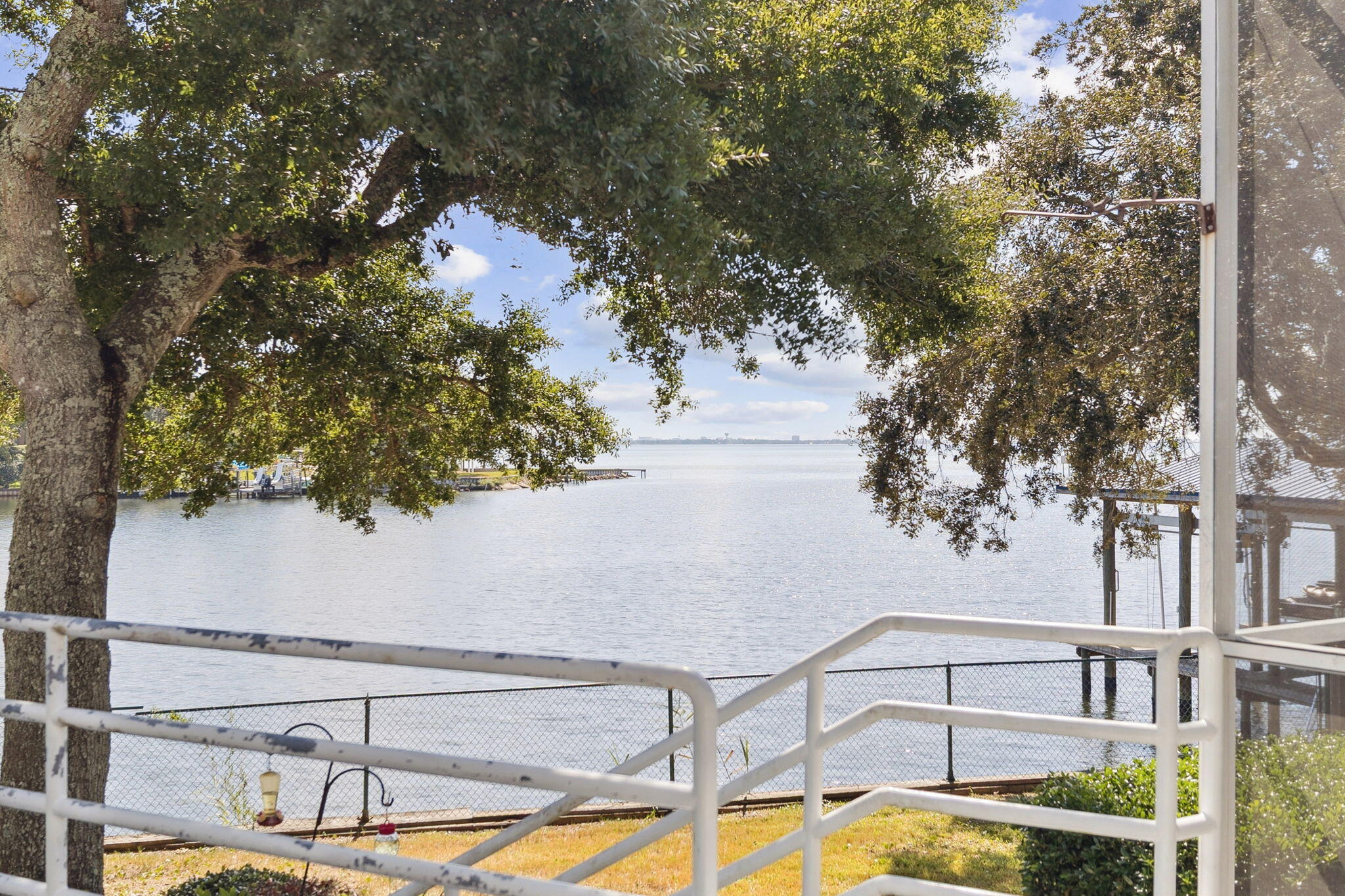 LAKE POINTE - Residential
