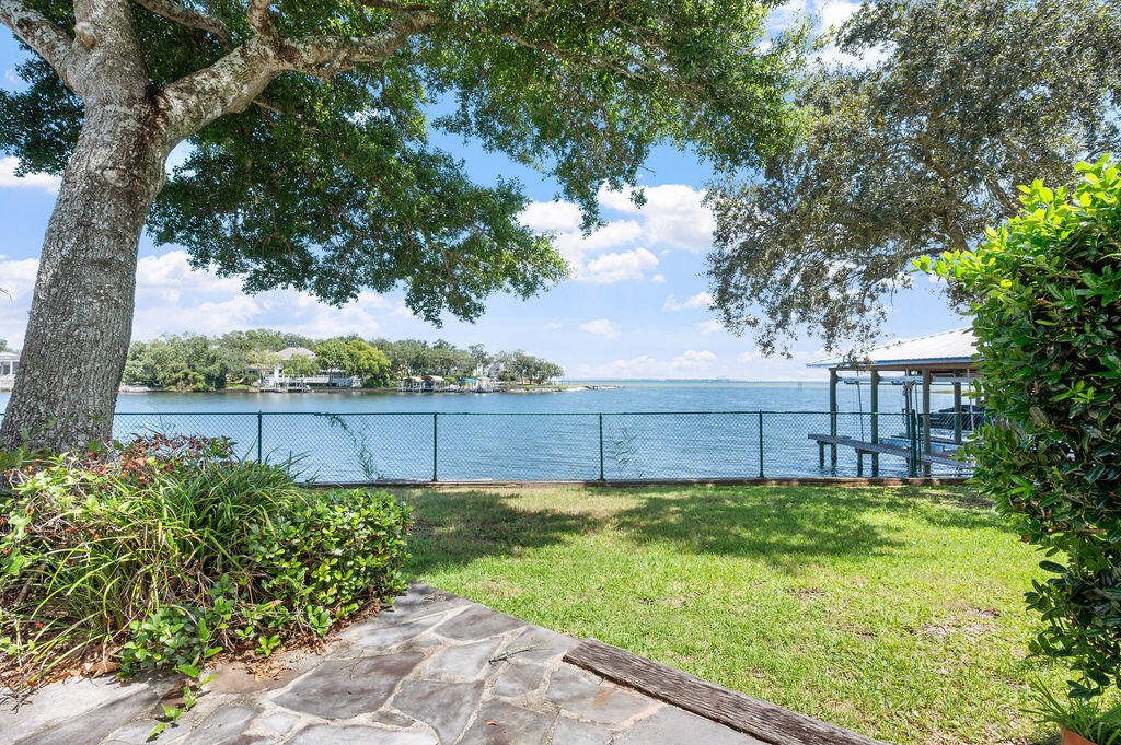 LAKE POINTE - Residential