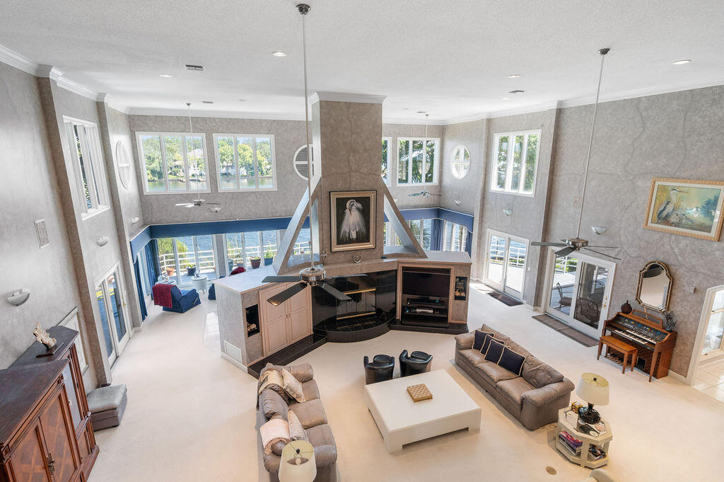 LAKE POINTE - Residential
