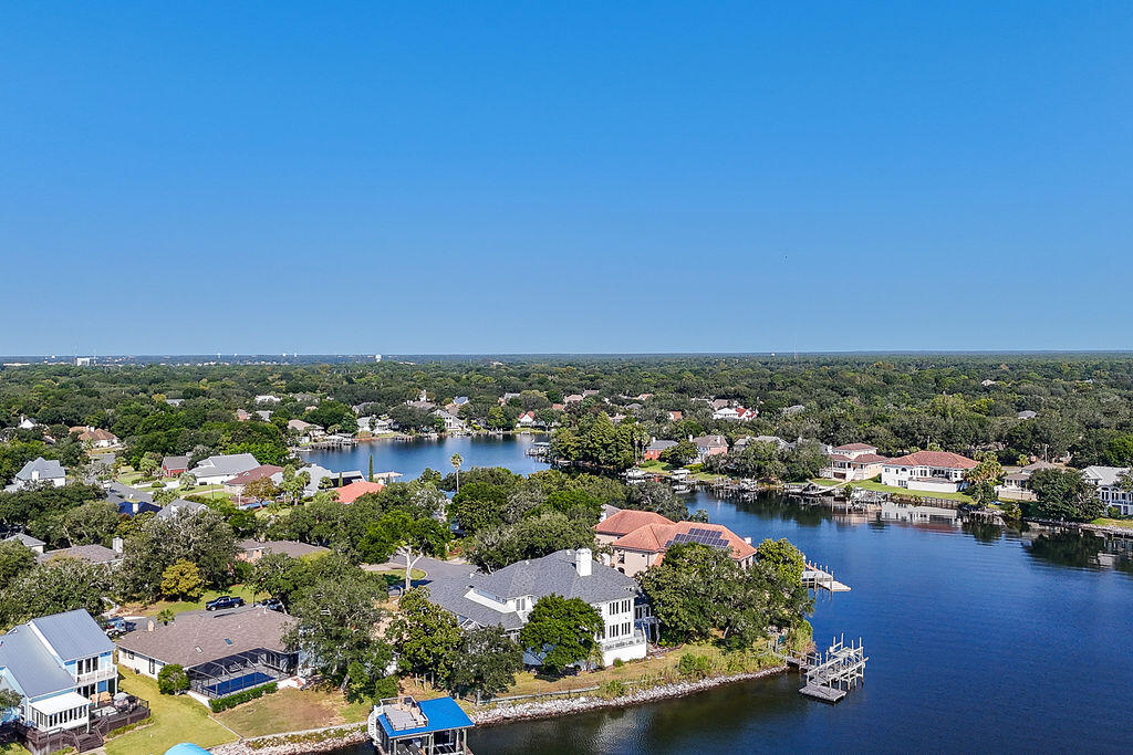 LAKE POINTE - Residential