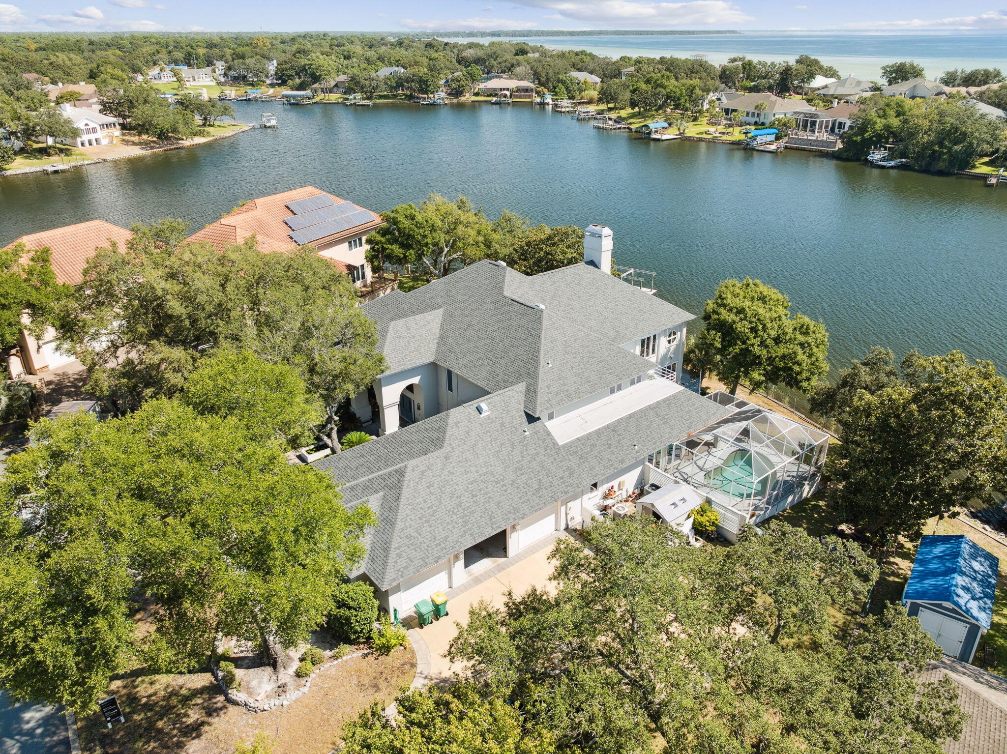 LAKE POINTE - Residential