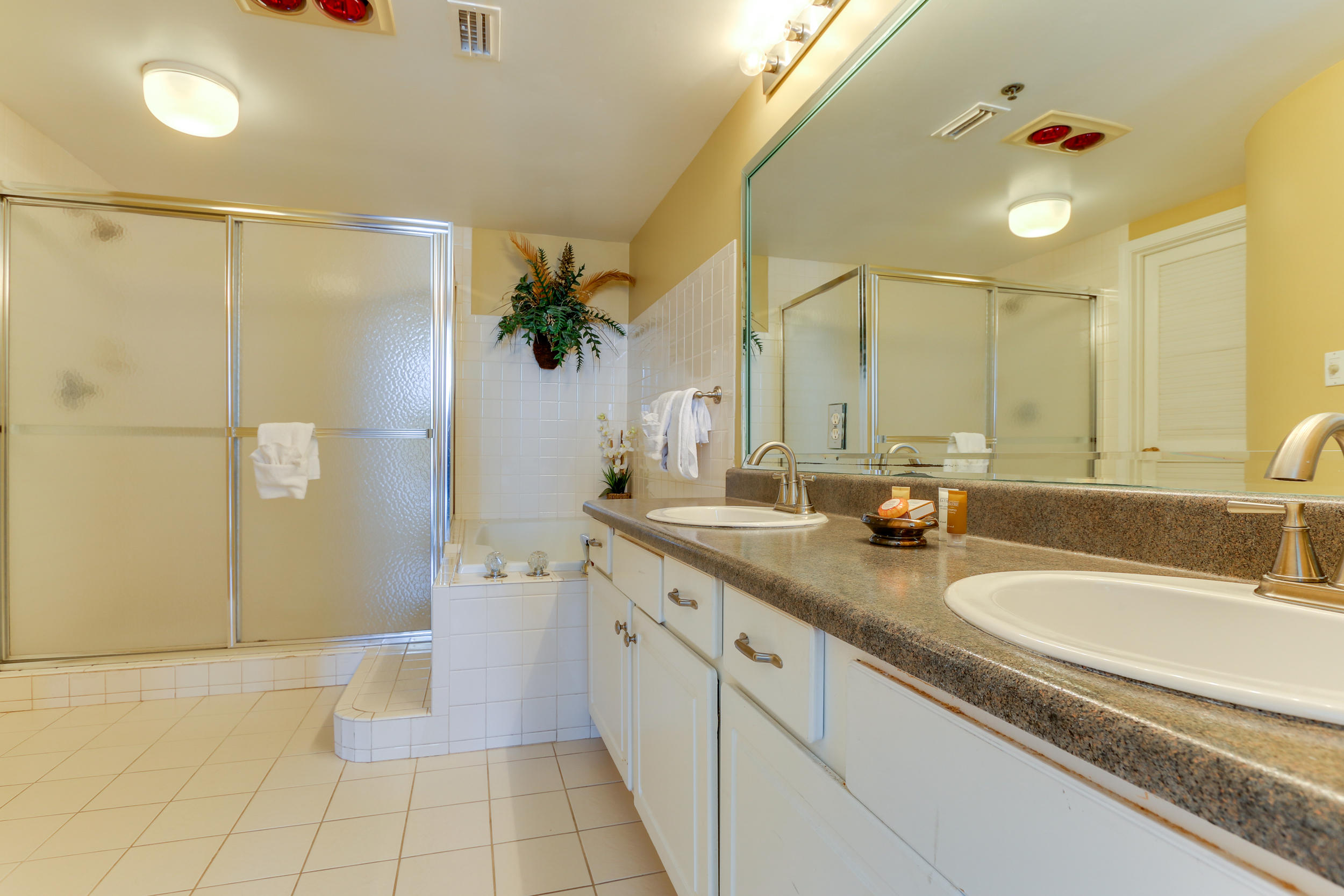 JADE EAST TOWERS CONDO - Residential