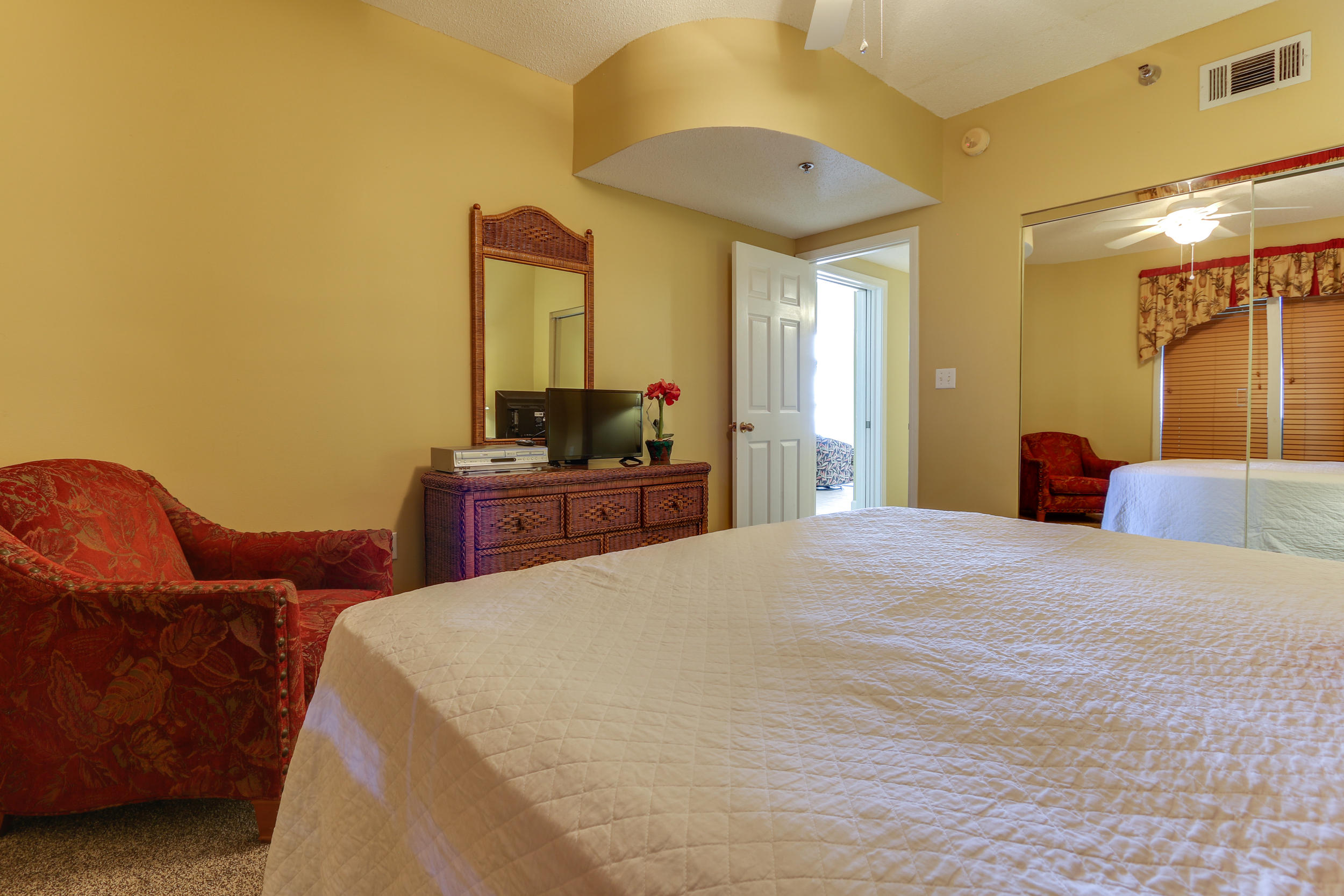 JADE EAST TOWERS CONDO - Residential