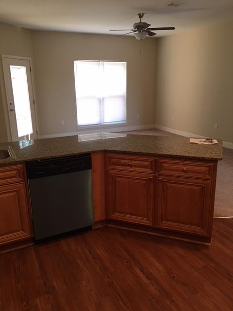 ARBOR LAKE PHASE II - Residential Lease