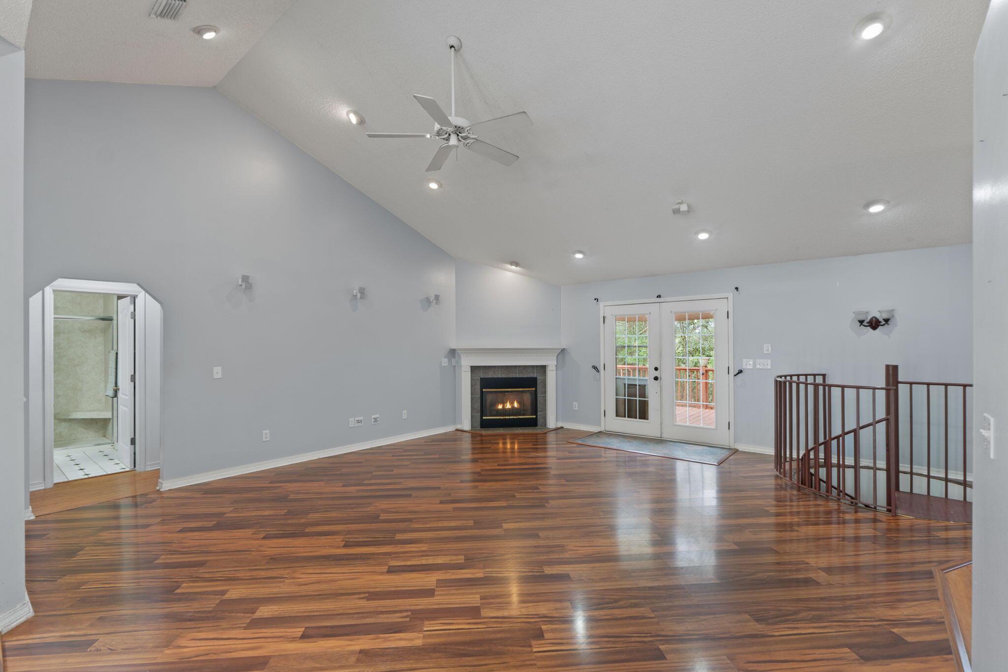 HOLLAND PLACE - Residential