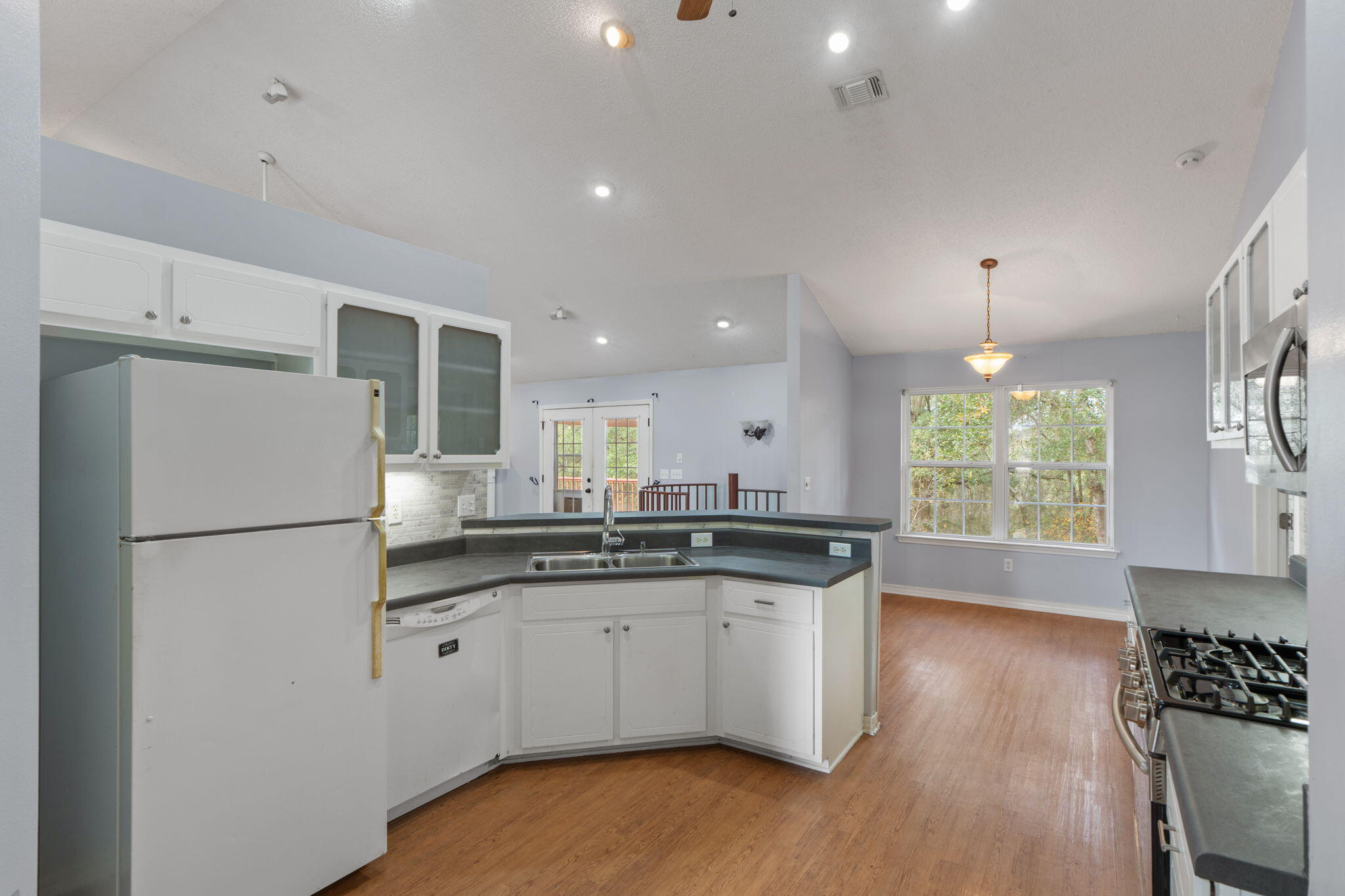 HOLLAND PLACE - Residential