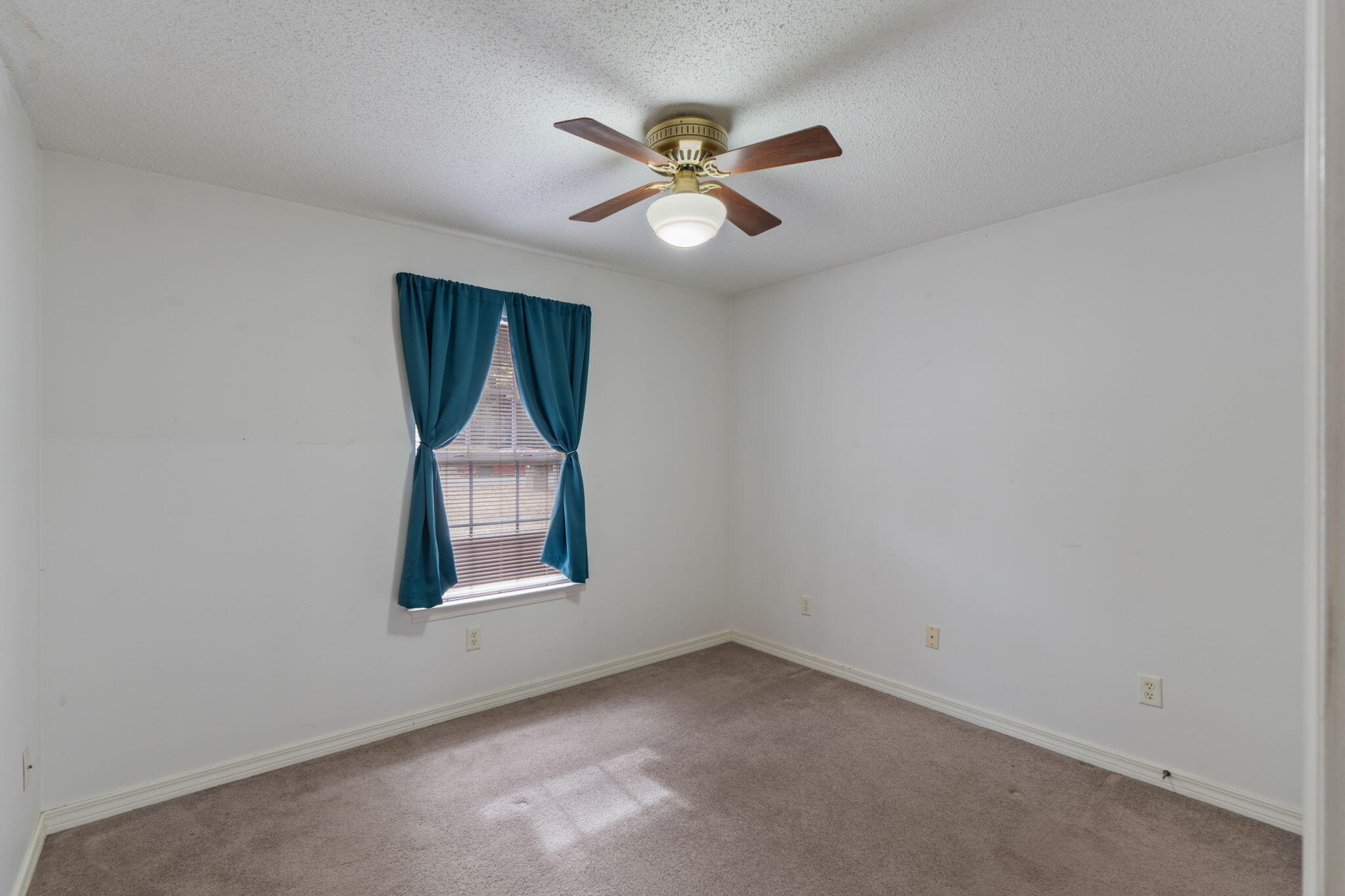 HOLLAND PLACE - Residential