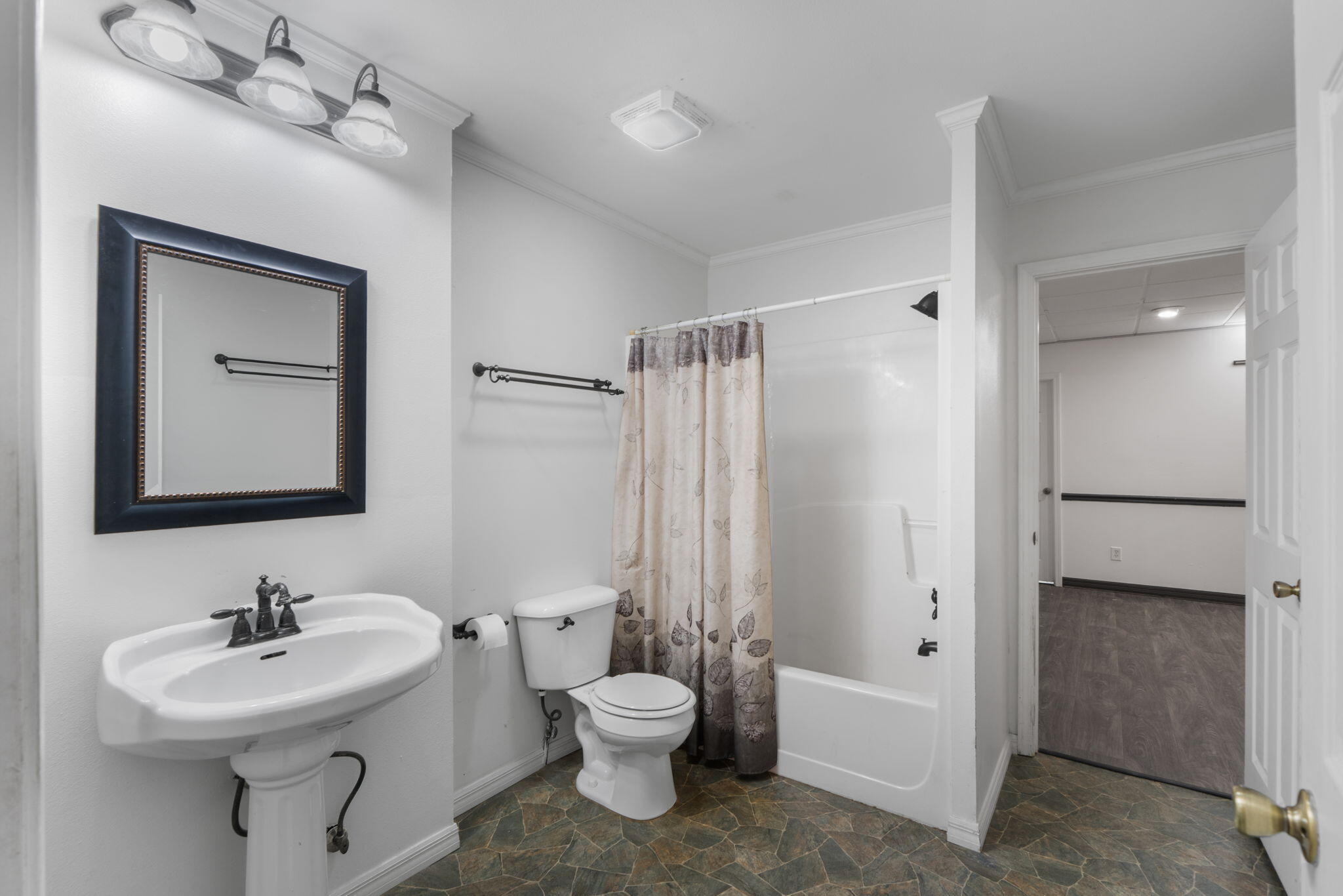 HOLLAND PLACE - Residential