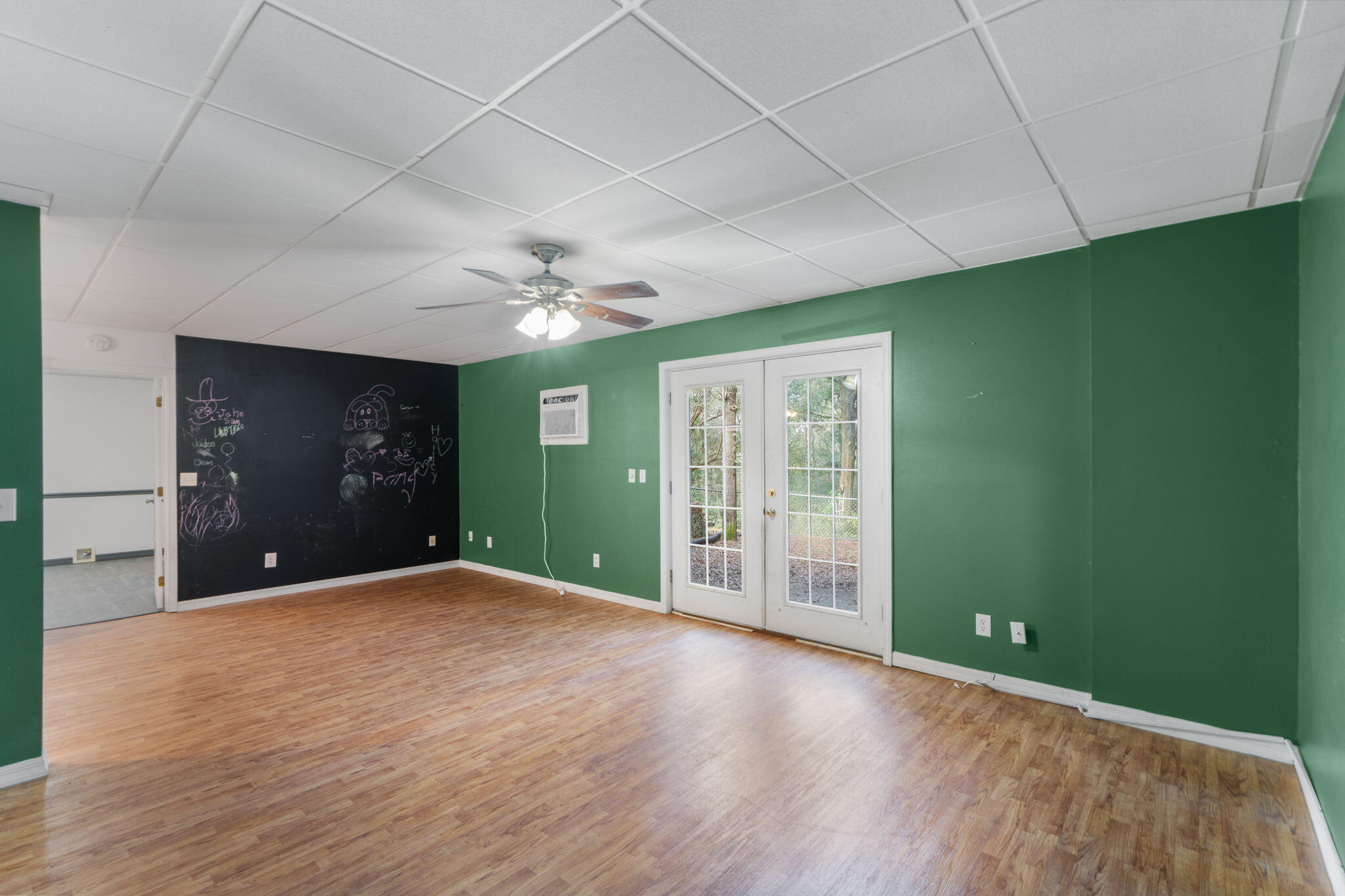 HOLLAND PLACE - Residential