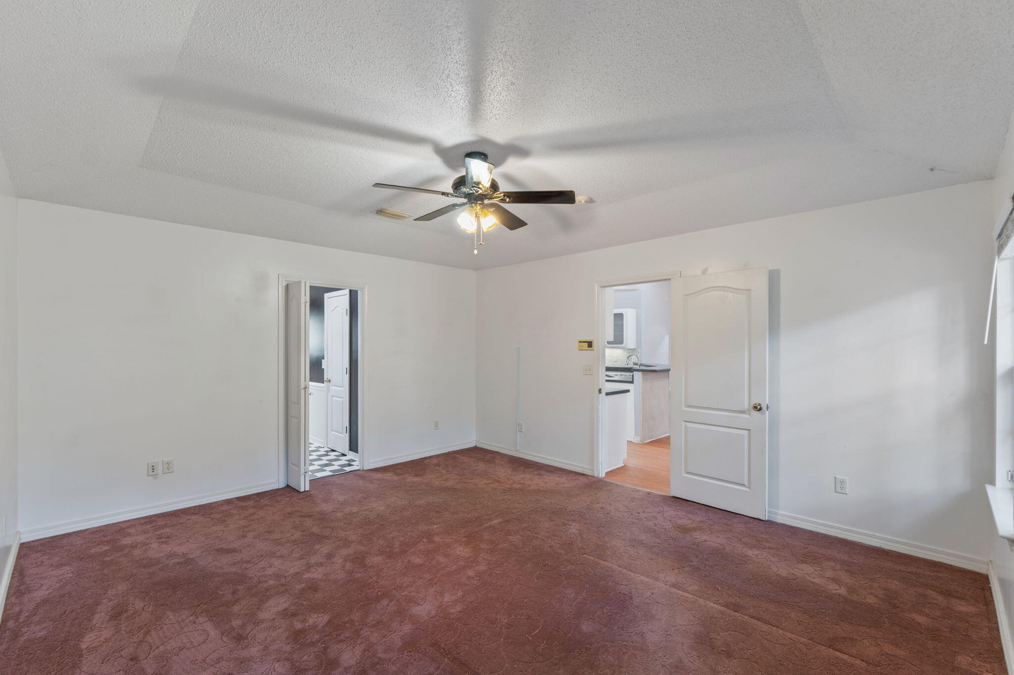 HOLLAND PLACE - Residential