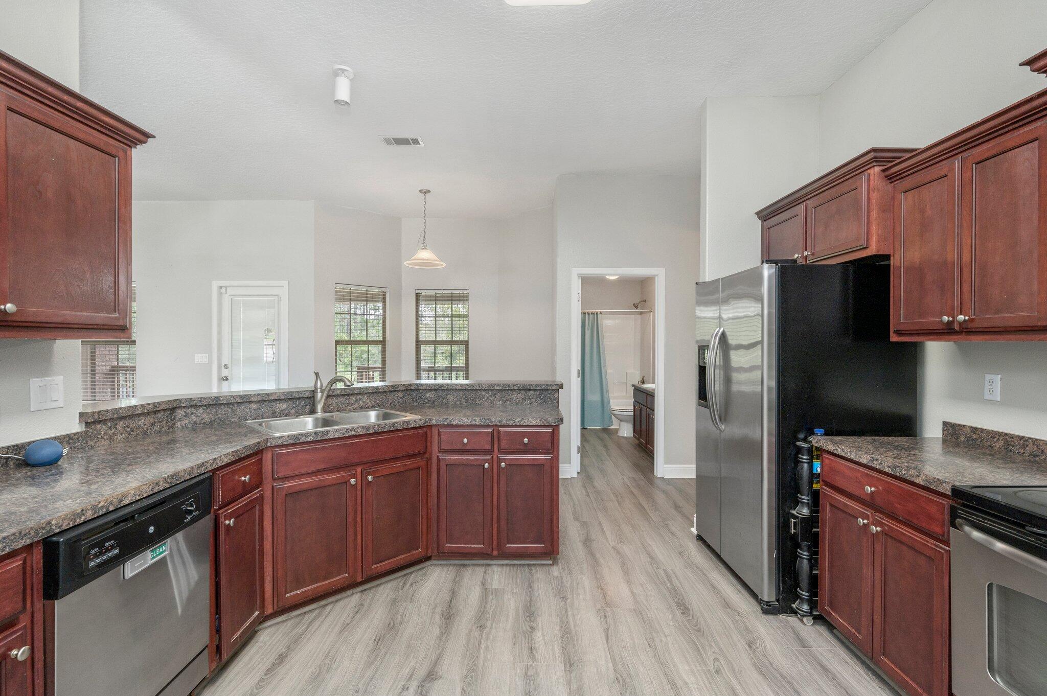 ALICIA PLACE - Residential