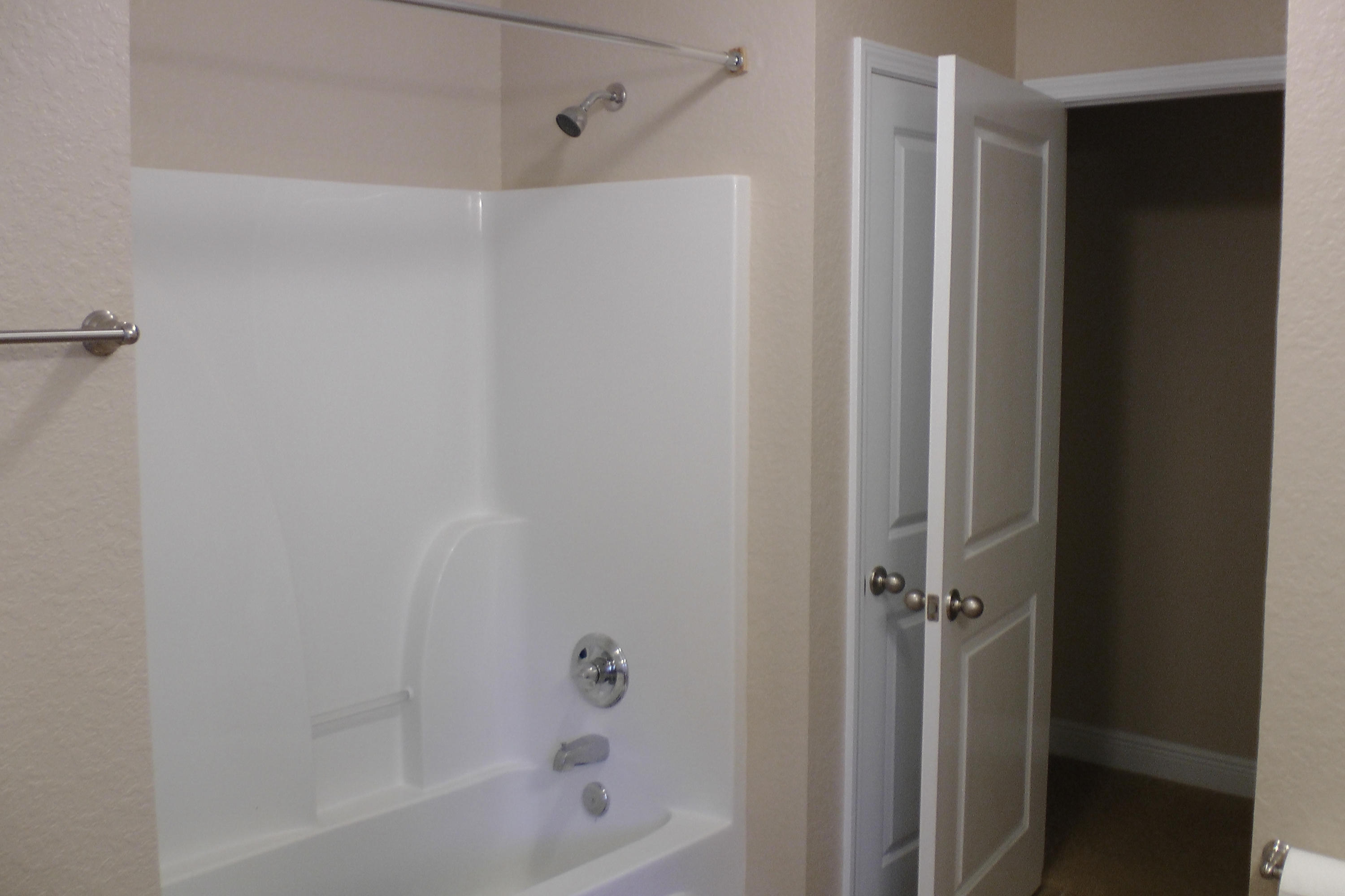 SILVERWOODS - Residential