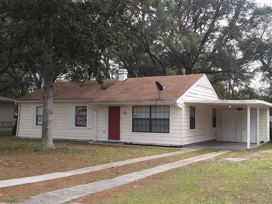 Would make a great 1st home!New paint!Great 3 bedroom, 2 bathroom with easy access to Beal parkway. New A/C in 2015. Large fenced in back yard.In 2009 had following upgrades:NEW HOT WATER HEATER**DOUBLE PANE WINDOWS**NEW FLOORING**NEW FANS & FIXTURES****NEW APPLIANCES**NEW CABINETS & COUNTERTOPS**MASTER BEDROOM HAS A FULL BATH**NEW TOILETS & VANITIES**