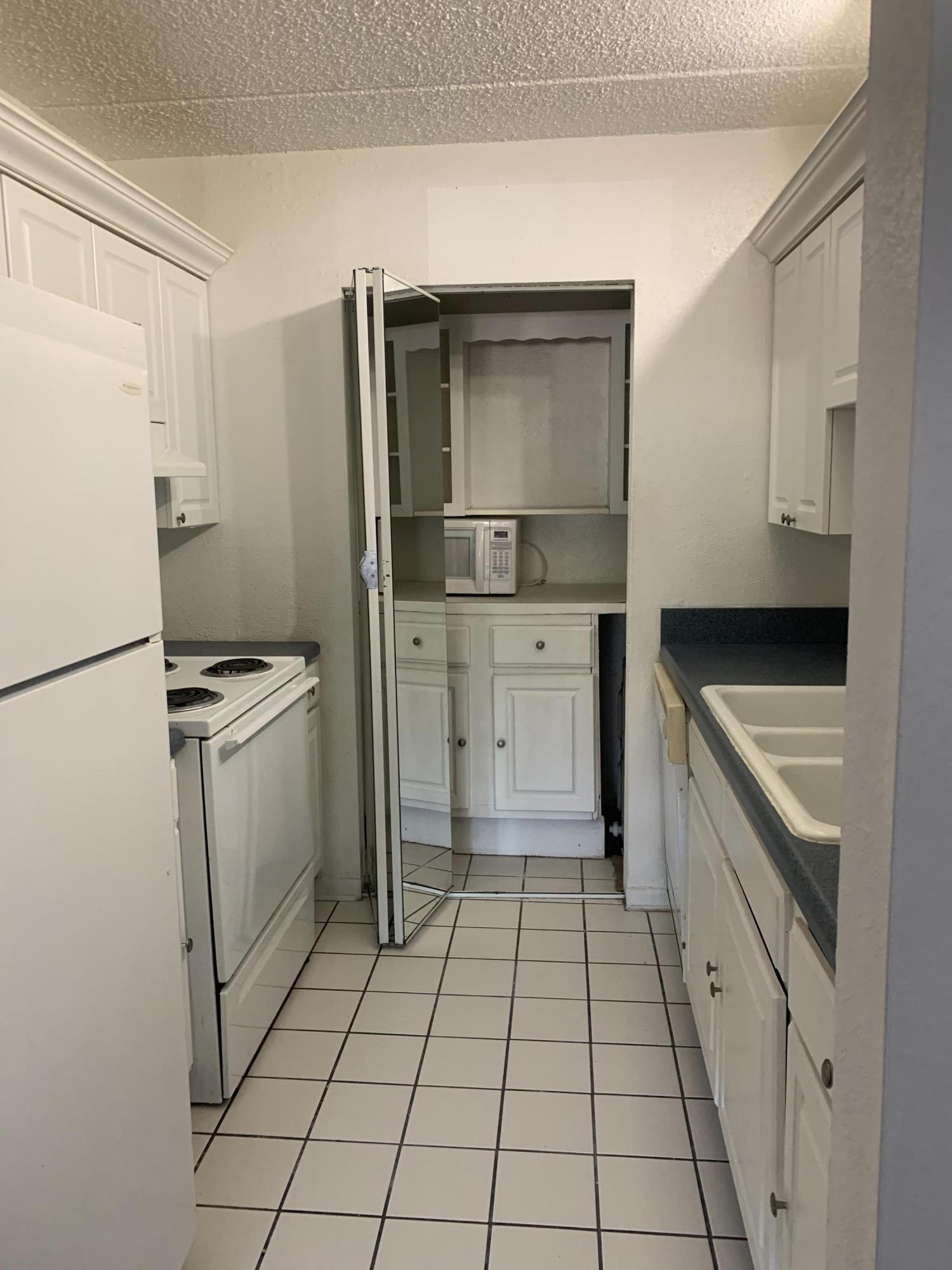 CEDARS THE - Residential