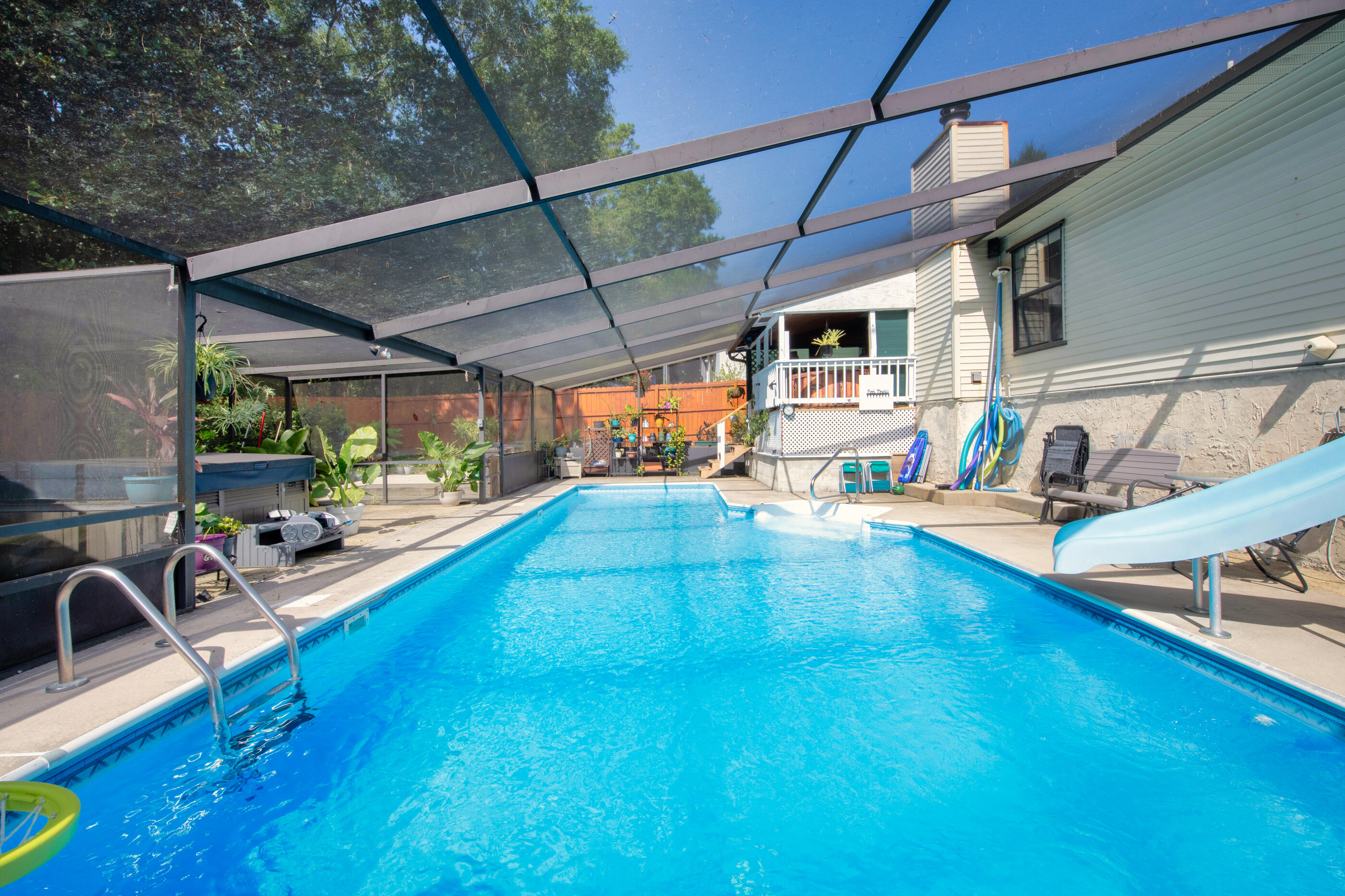 CREEKSIDE 4 - Residential