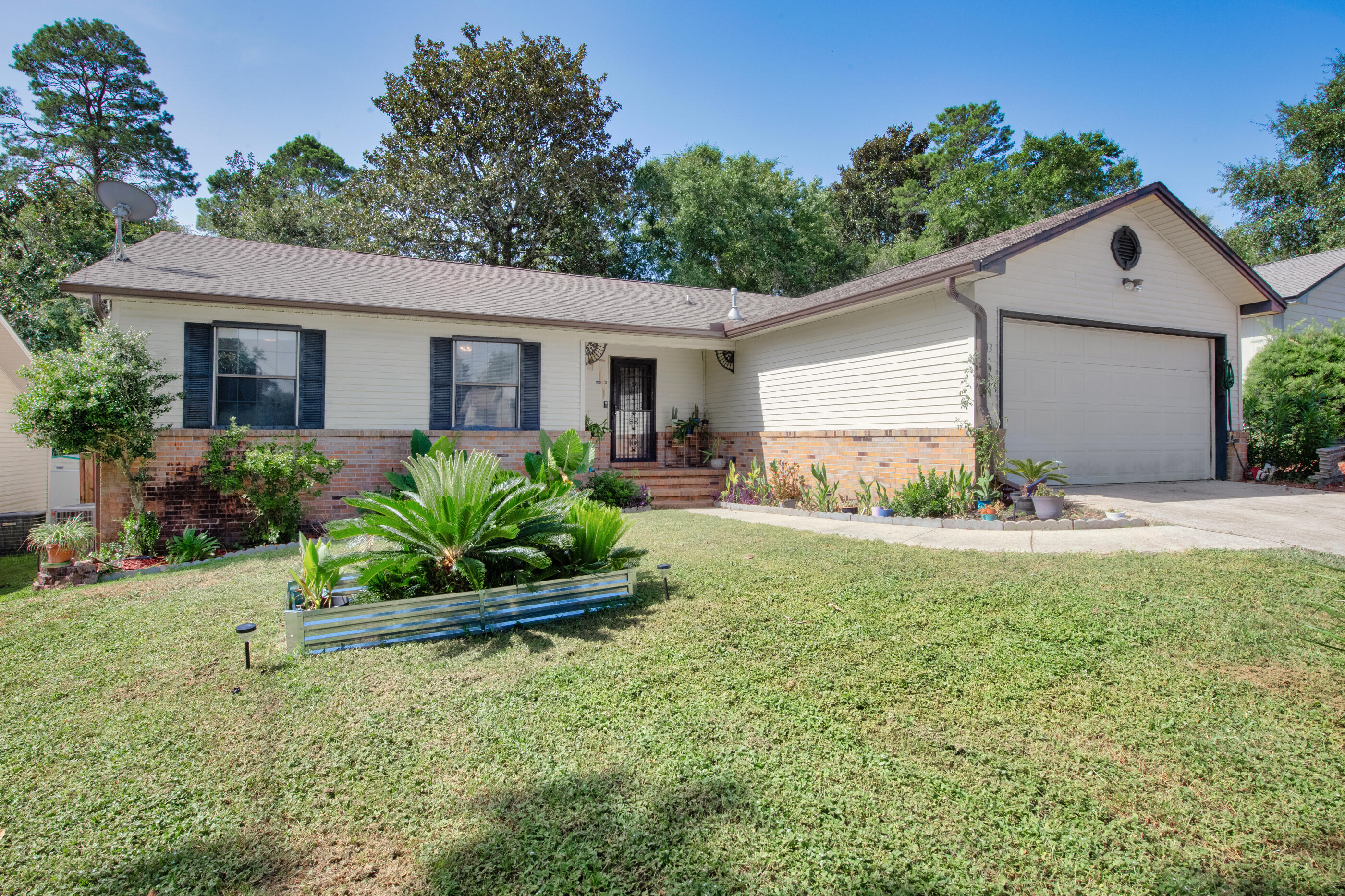 CREEKSIDE 4 - Residential