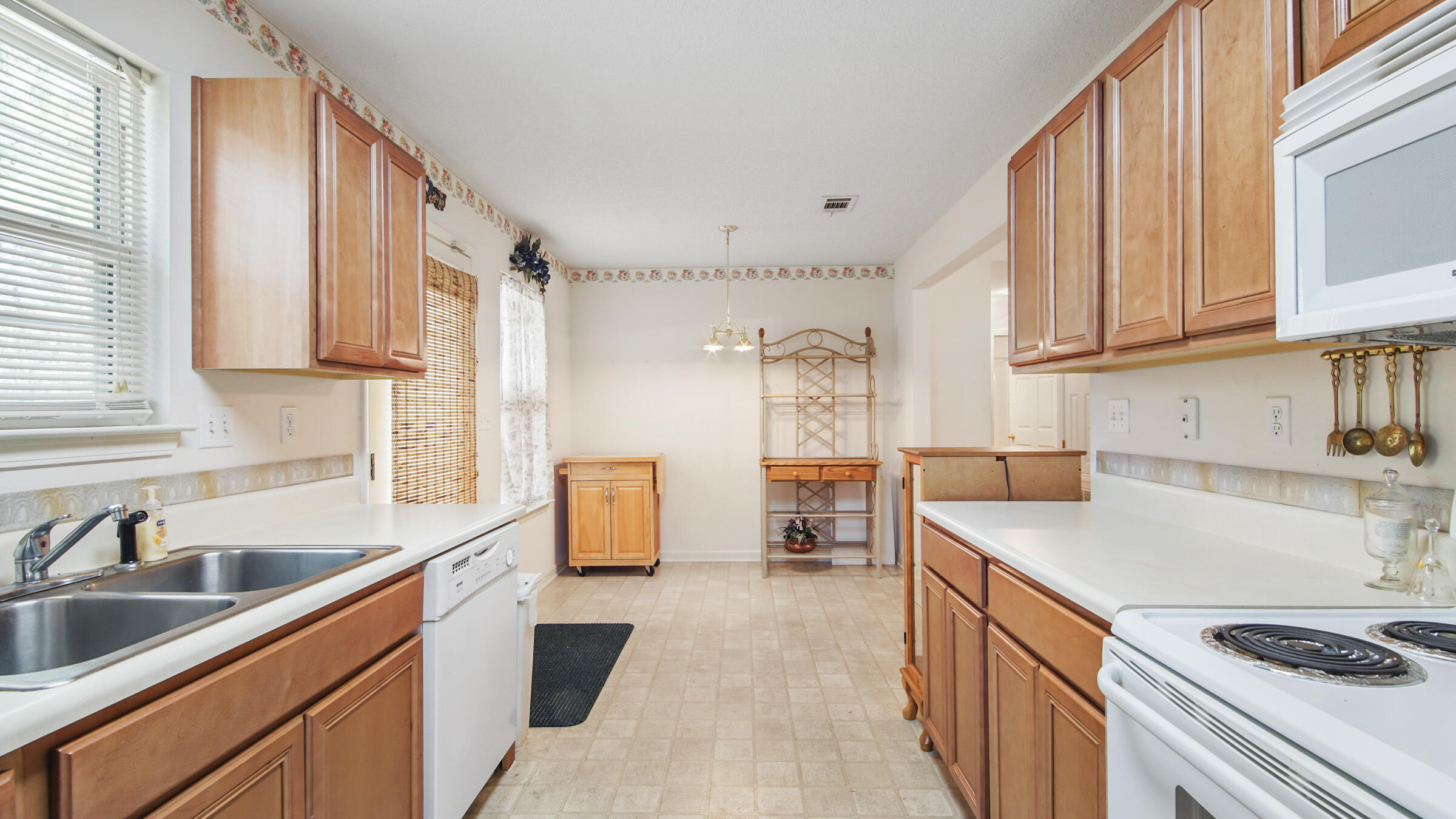 OAKWOOD HILLS UNIT 1 - Residential