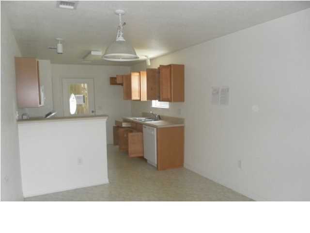 QUAIL LAKE - Residential