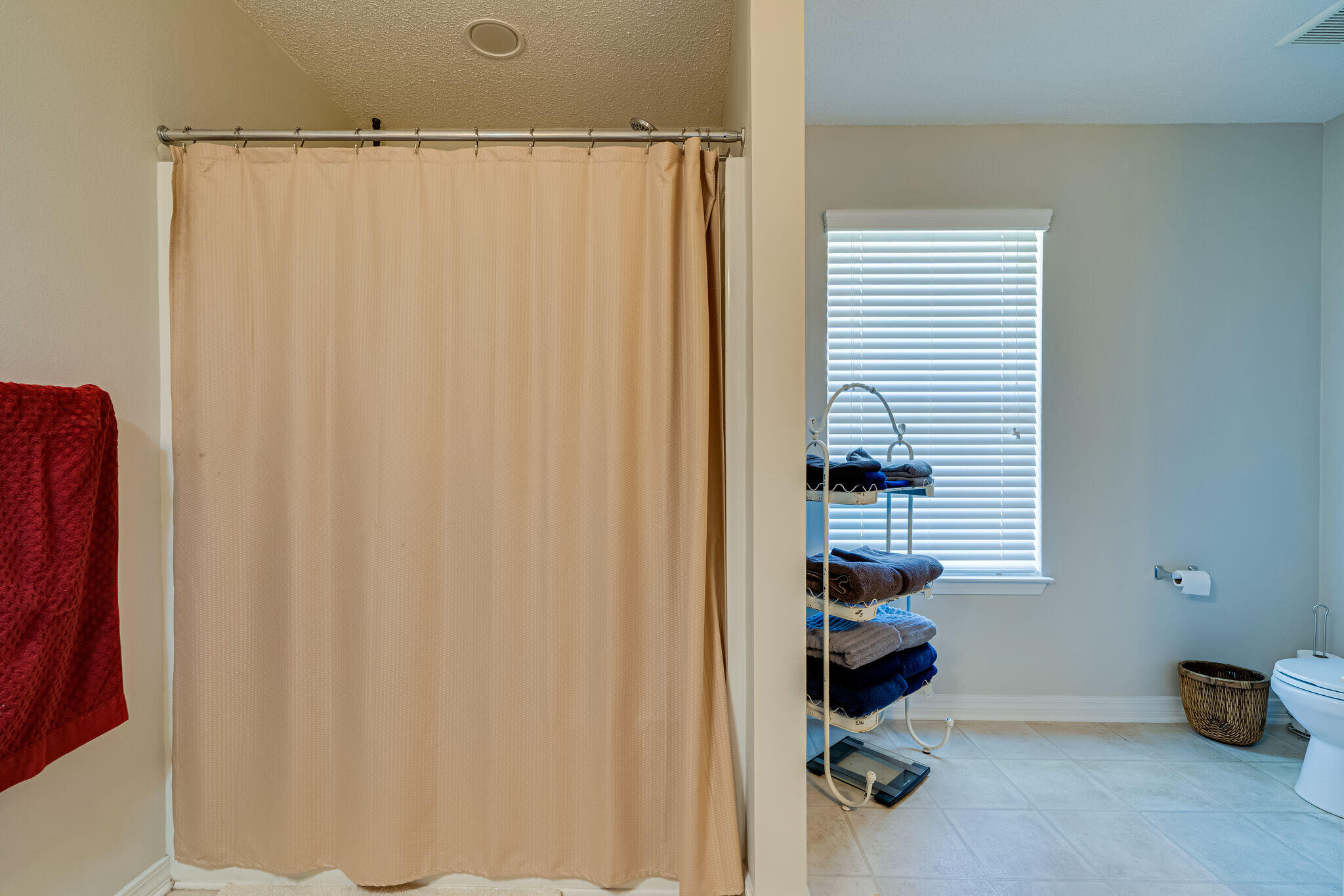 IRON GATE - Residential Lease