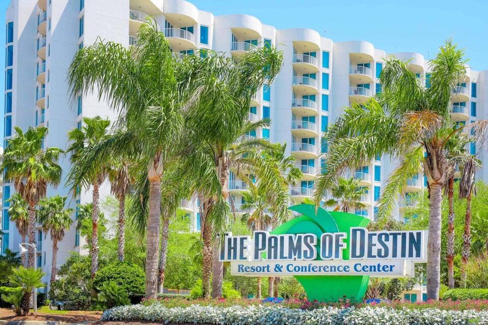 Immaculate full 2bd/2ba turn-key unit. short-term renters will enjoy Gulf and bay views over the city of Destin. All utilities included in HOA fees! The Palms of Destin has amenities galore including a 2 acre oasis with an 11,000 square foot lagoon pool, one of the largest hot tubs in Destin, a heated pool, a kiddie splash area, basketball and tennis courts, playground, large fitness center, new indoor pickleball court, security, covered parking, and much more!