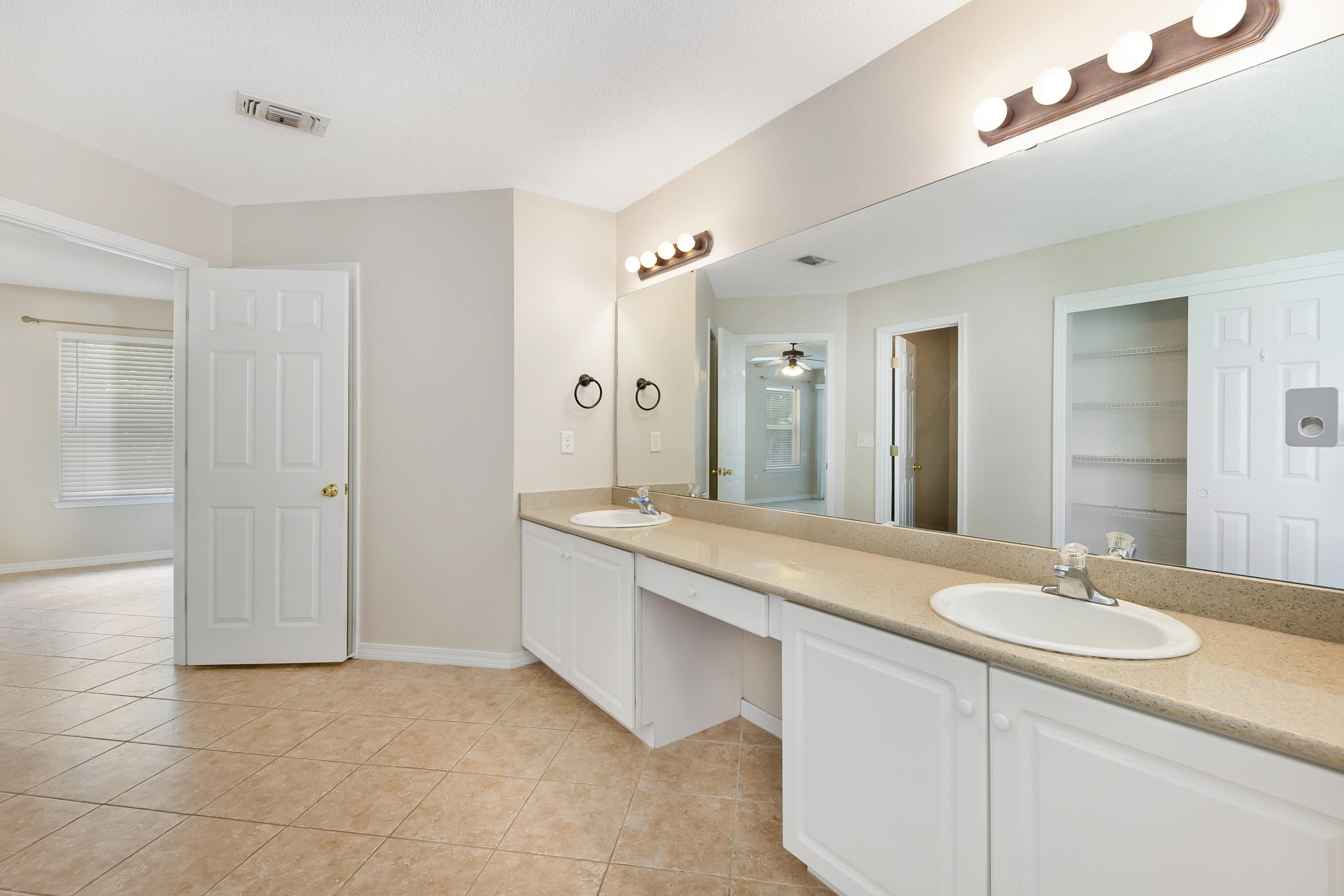 SHADOW OAK S/D - Residential